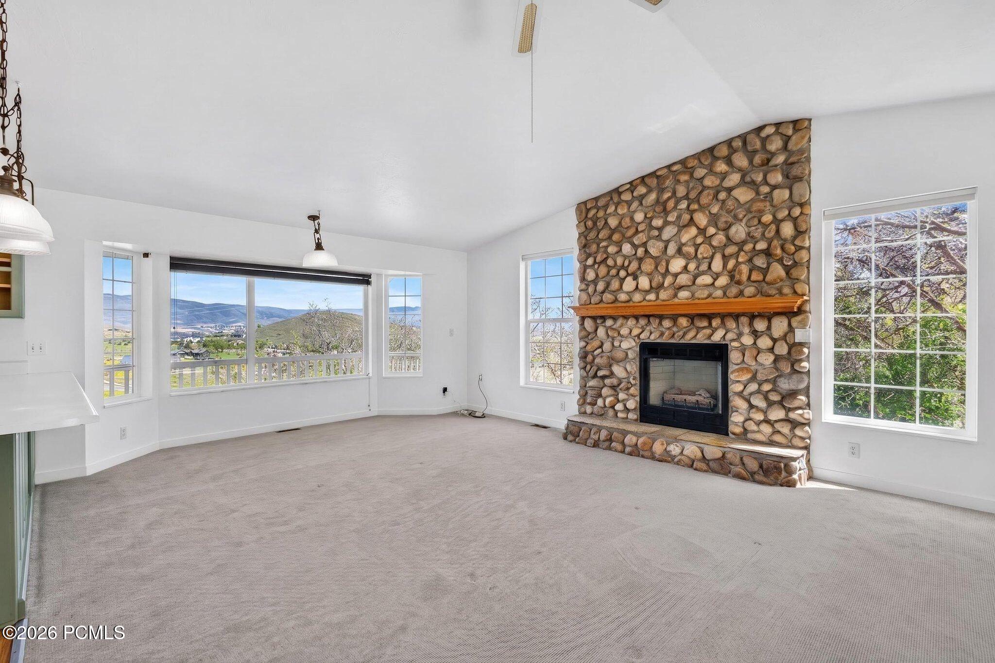 380 Luzern Road