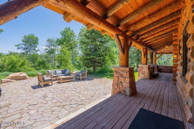 1943 N Wolf Creek Ranch Road