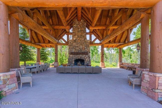 1943 N Wolf Creek Ranch Road