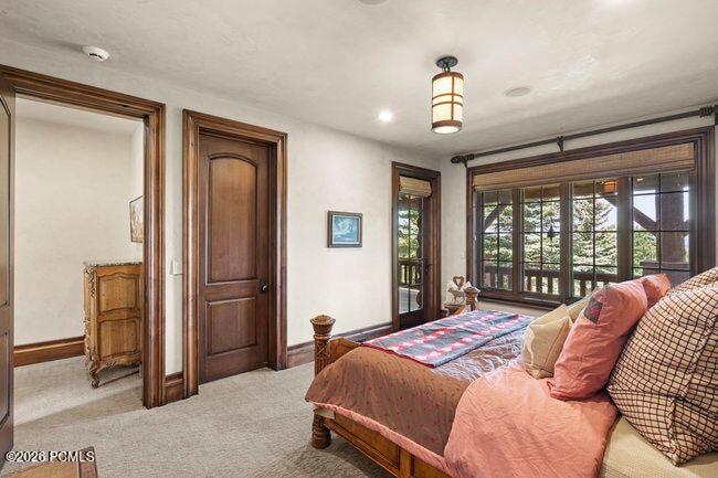 1943 N Wolf Creek Ranch Road