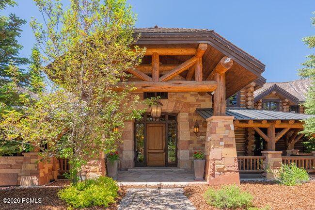 1943 N Wolf Creek Ranch Road