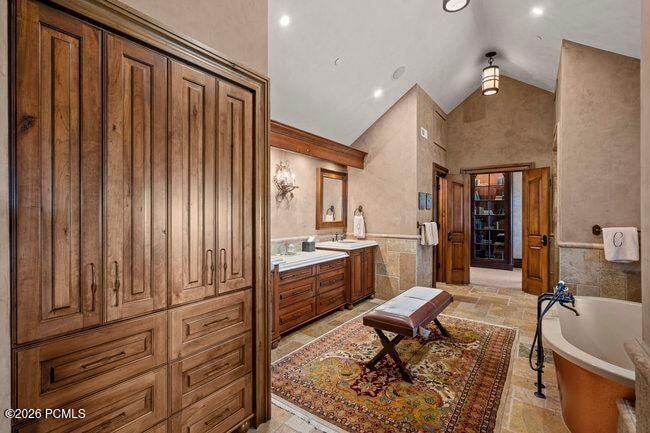 1943 N Wolf Creek Ranch Road