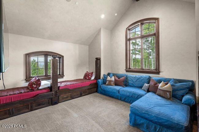 1943 N Wolf Creek Ranch Road