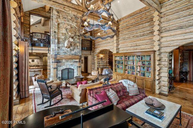 1943 N Wolf Creek Ranch Road