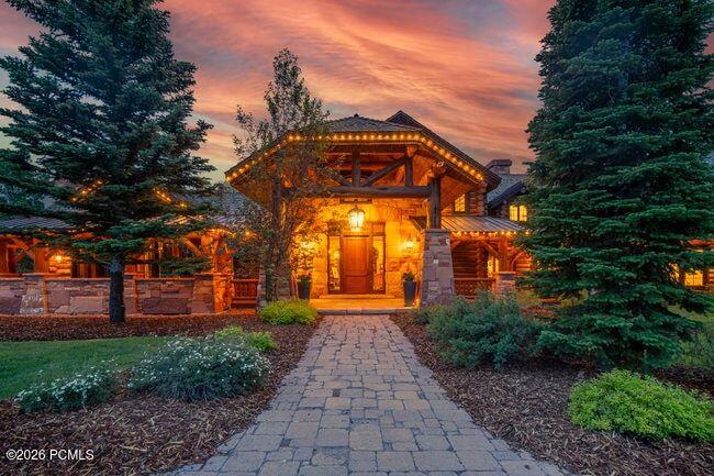 1943 N Wolf Creek Ranch Road