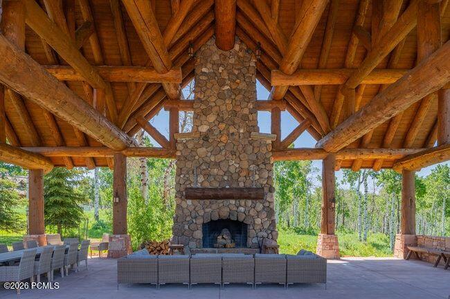 1943 N Wolf Creek Ranch Road