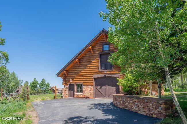 1943 N Wolf Creek Ranch Road