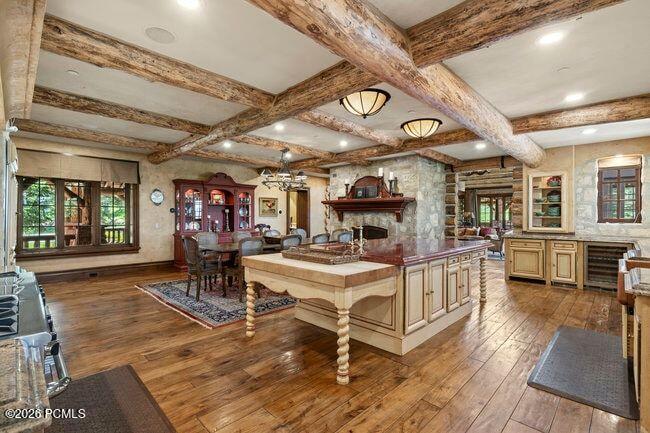1943 N Wolf Creek Ranch Road