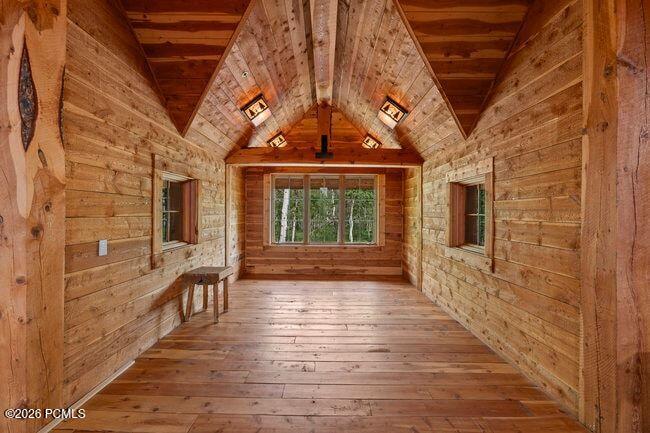 1943 N Wolf Creek Ranch Road