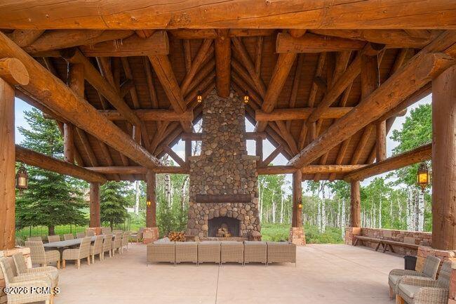 1943 N Wolf Creek Ranch Road