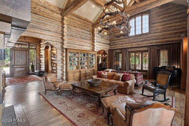 1943 N Wolf Creek Ranch Road