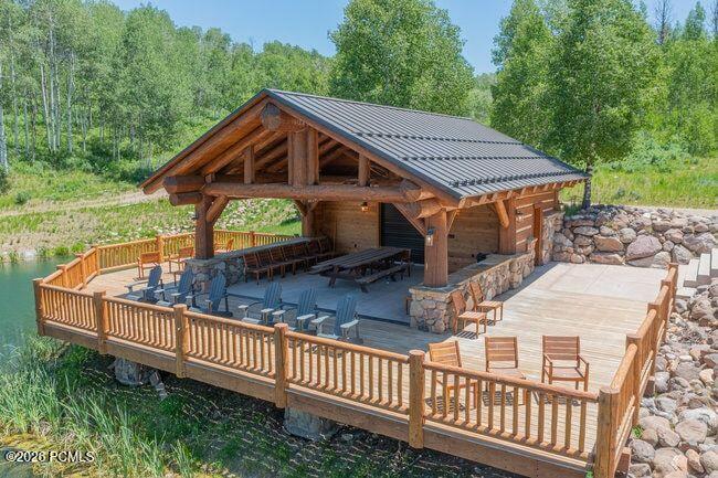 1943 N Wolf Creek Ranch Road