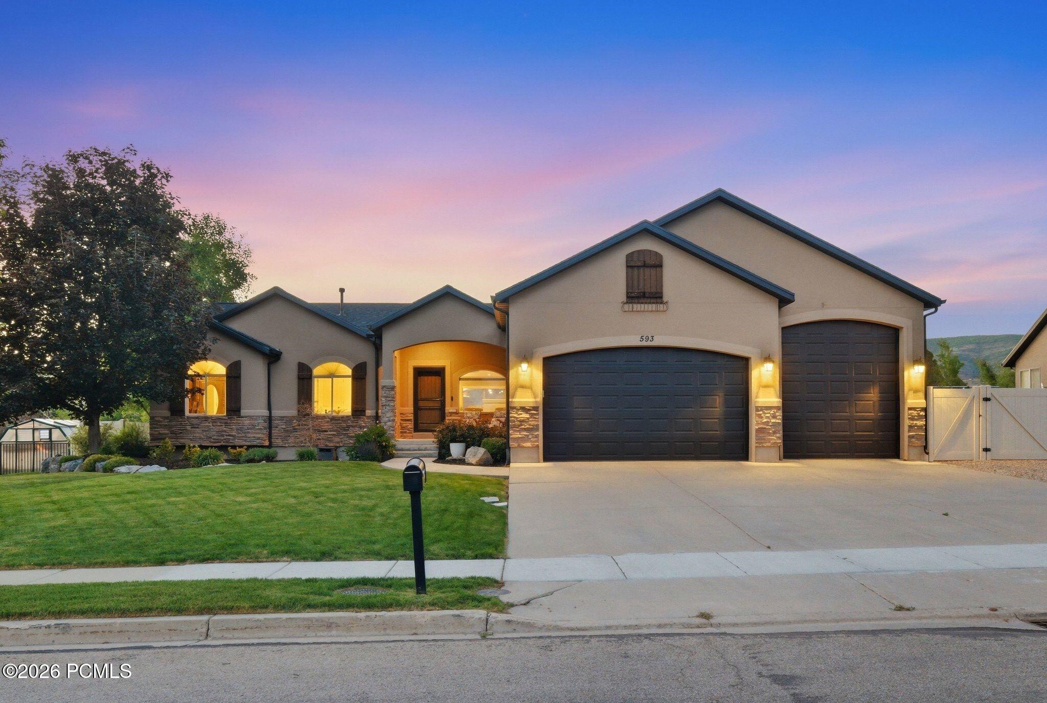 593 E 200 South