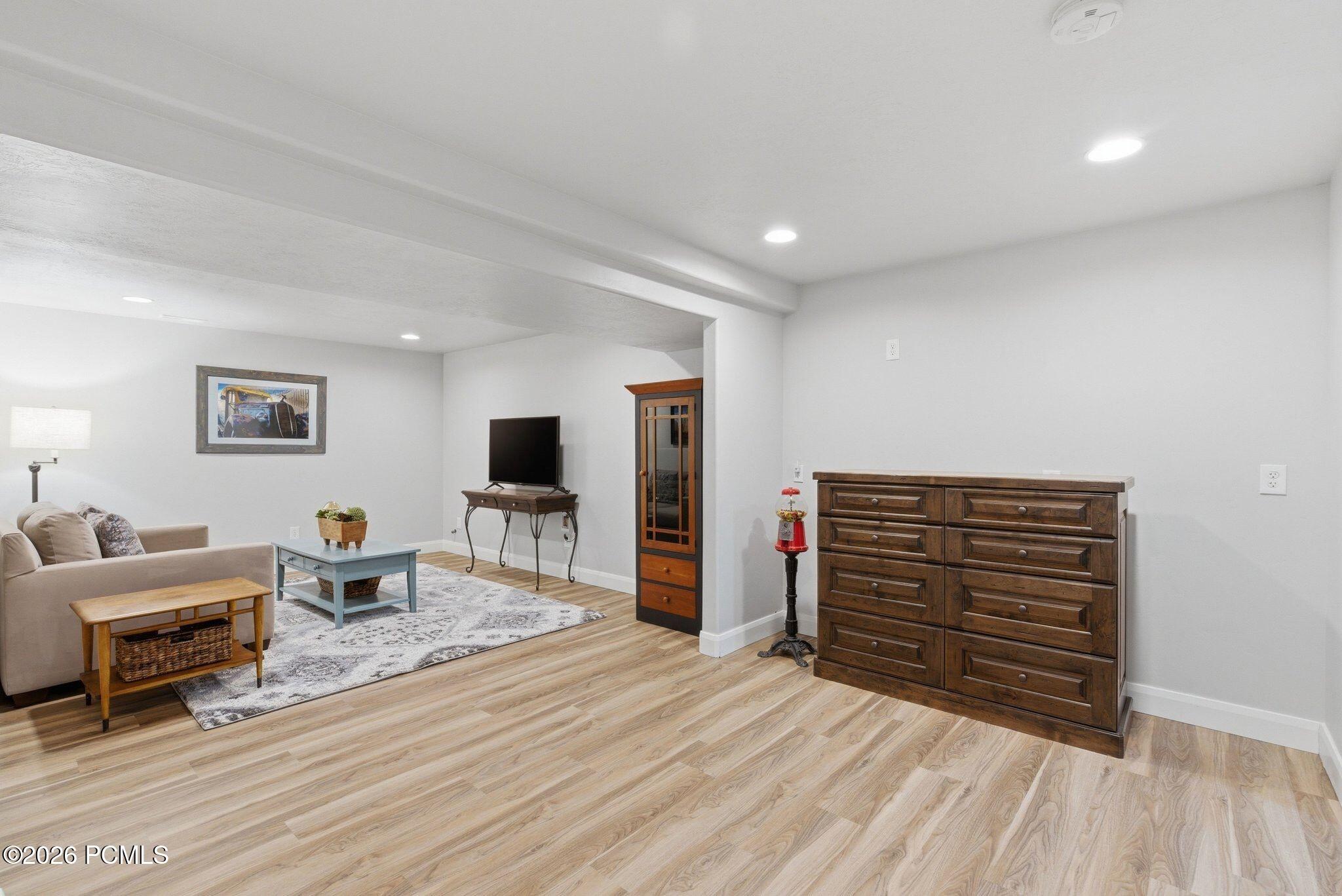 593 E 200 South