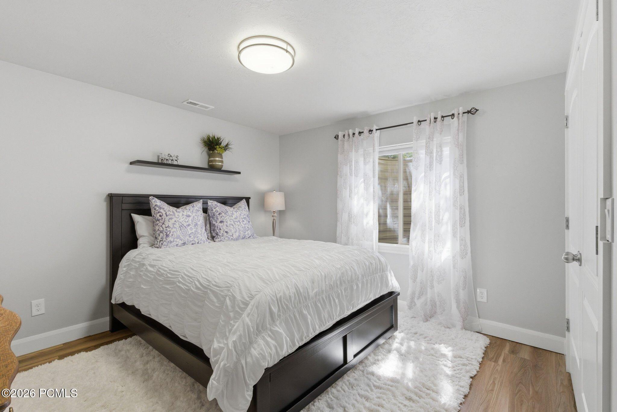 593 E 200 South