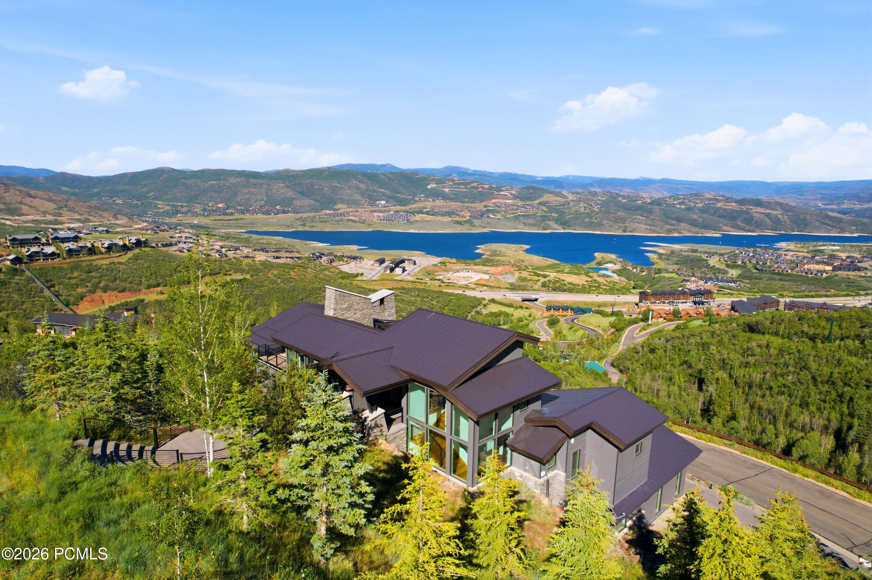 2908 W Deer Pointe Drive