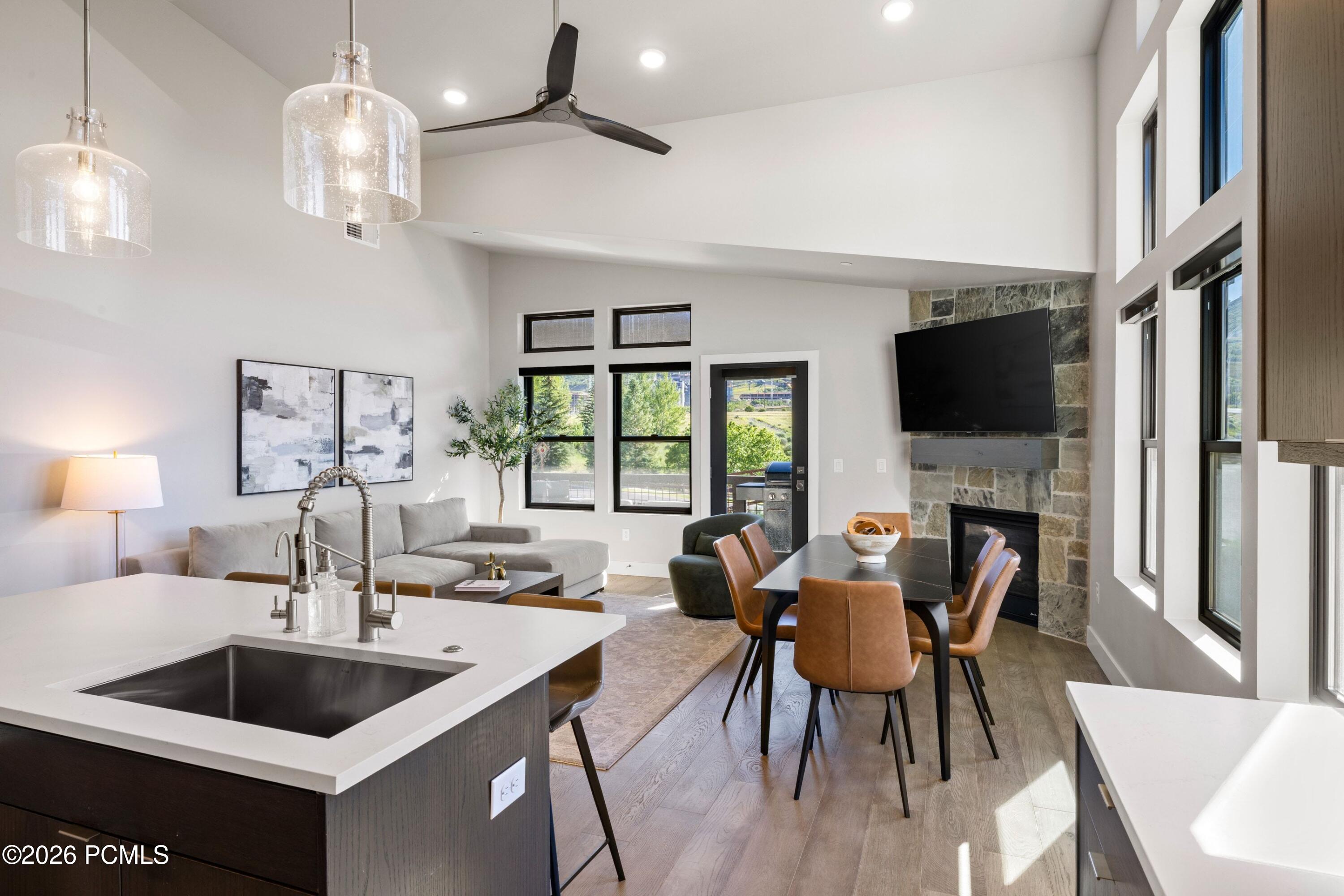 1134 W Helling Cir 302