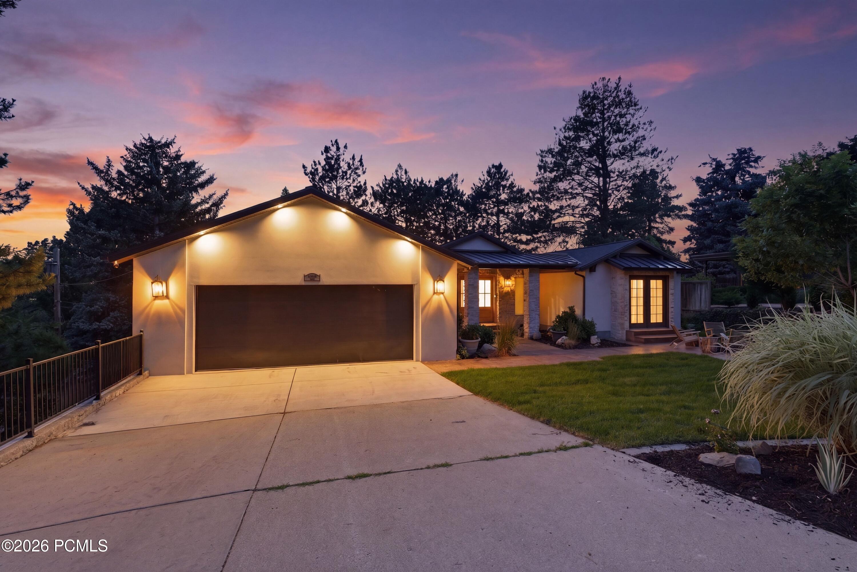 2651 E Hiawatha
