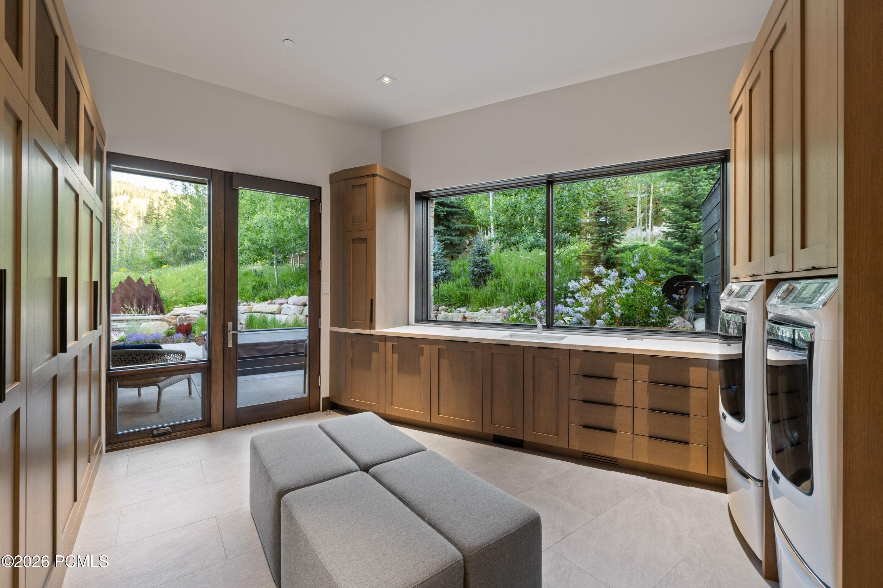 2237 Creek Crossing Loop