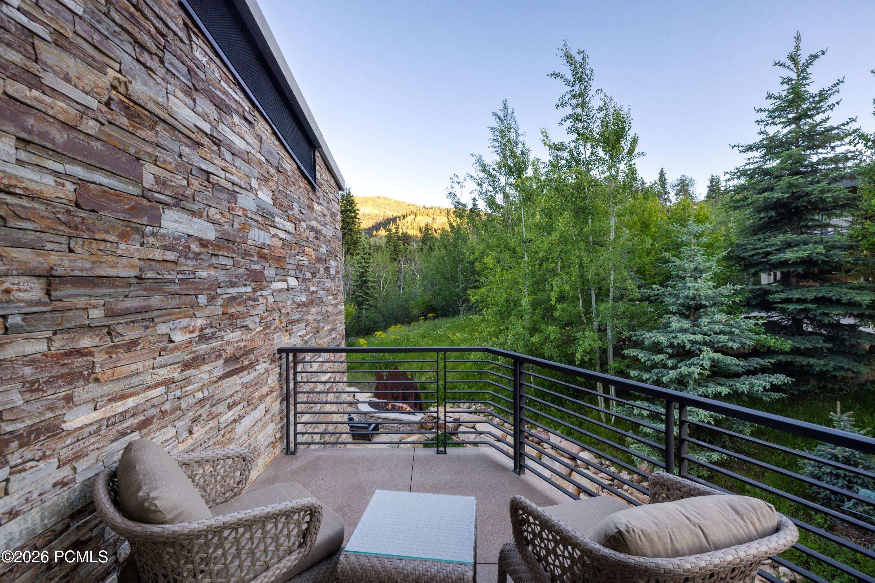 2237 Creek Crossing Loop