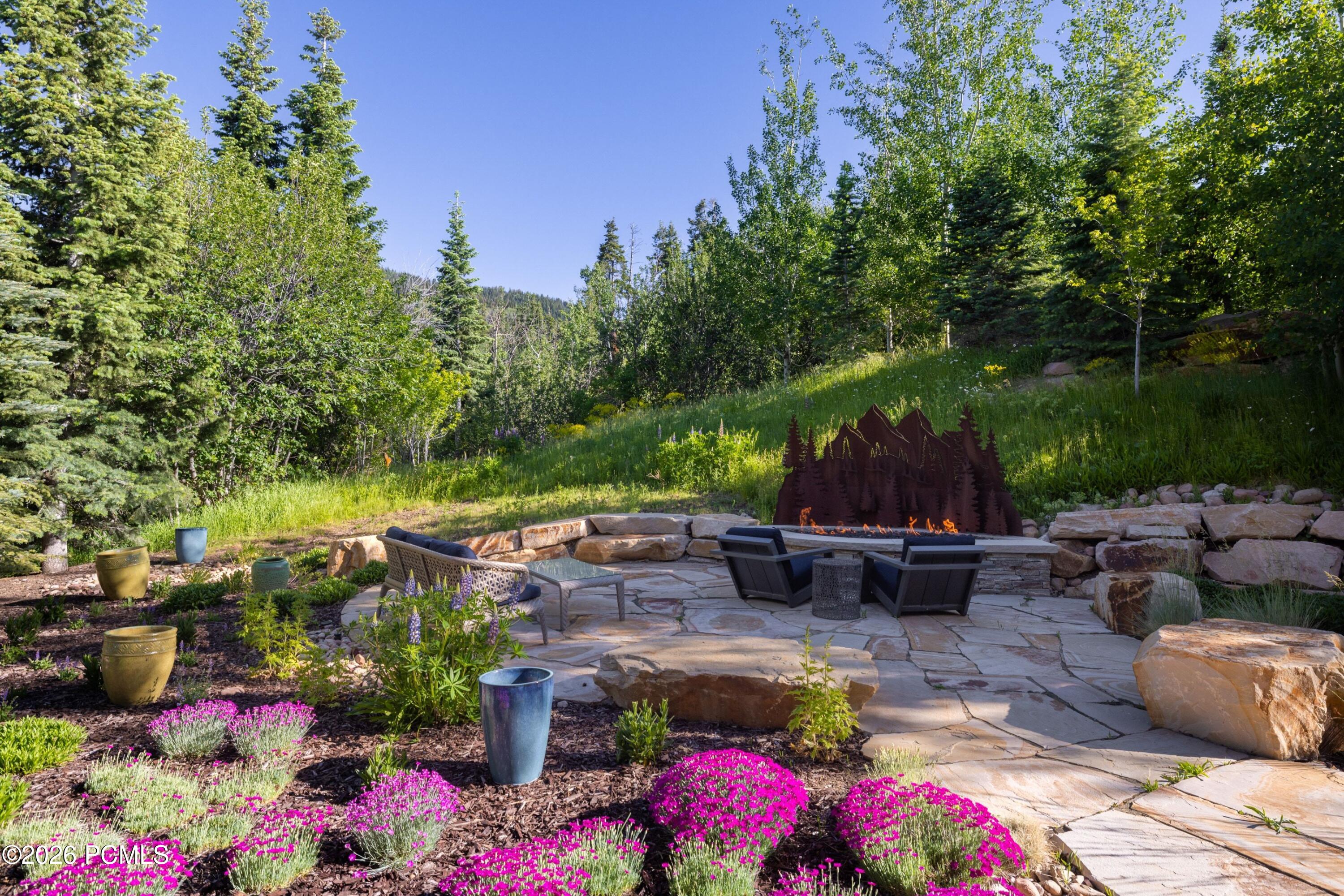 2237 Creek Crossing Loop