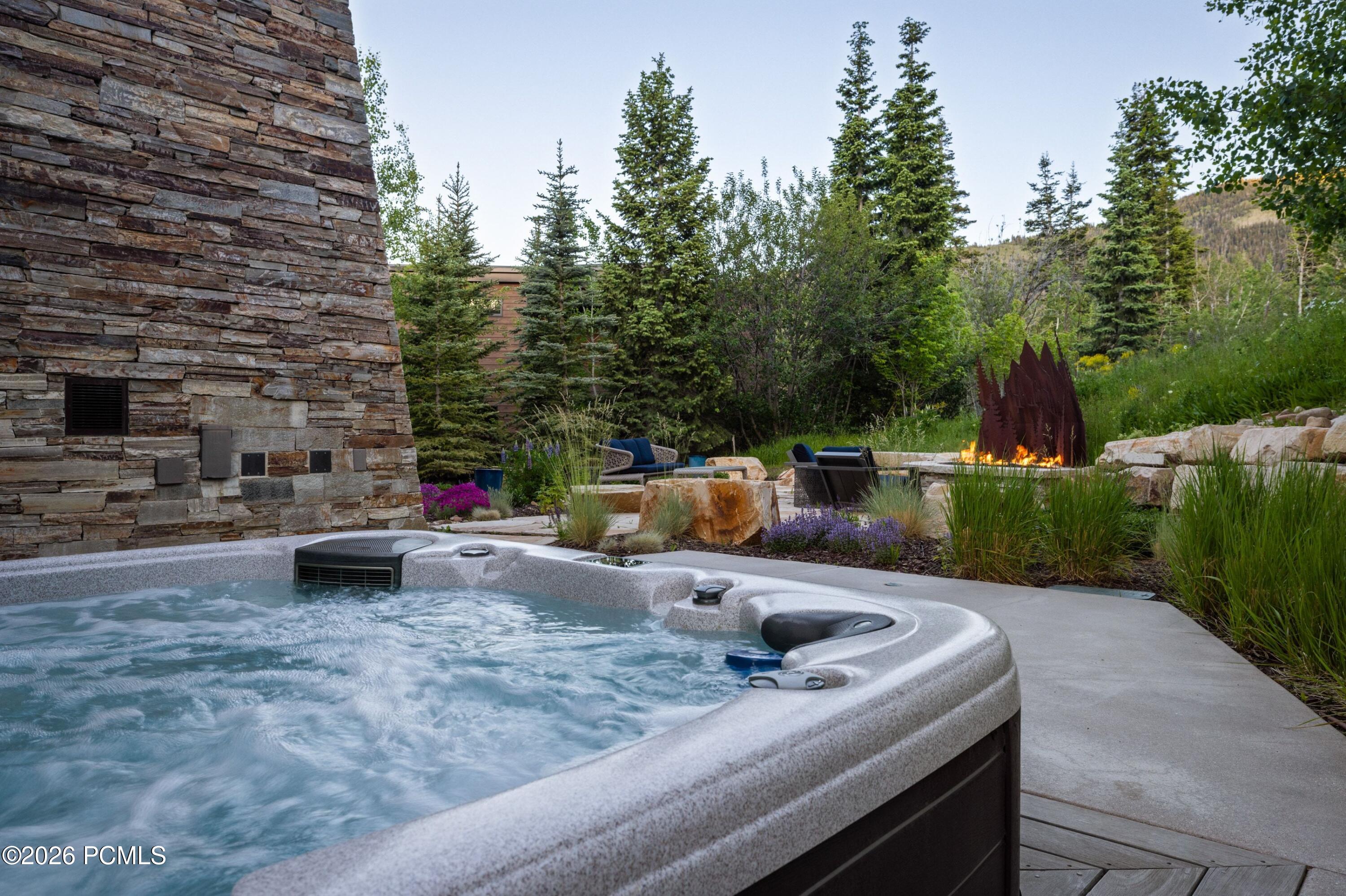 2237 Creek Crossing Loop