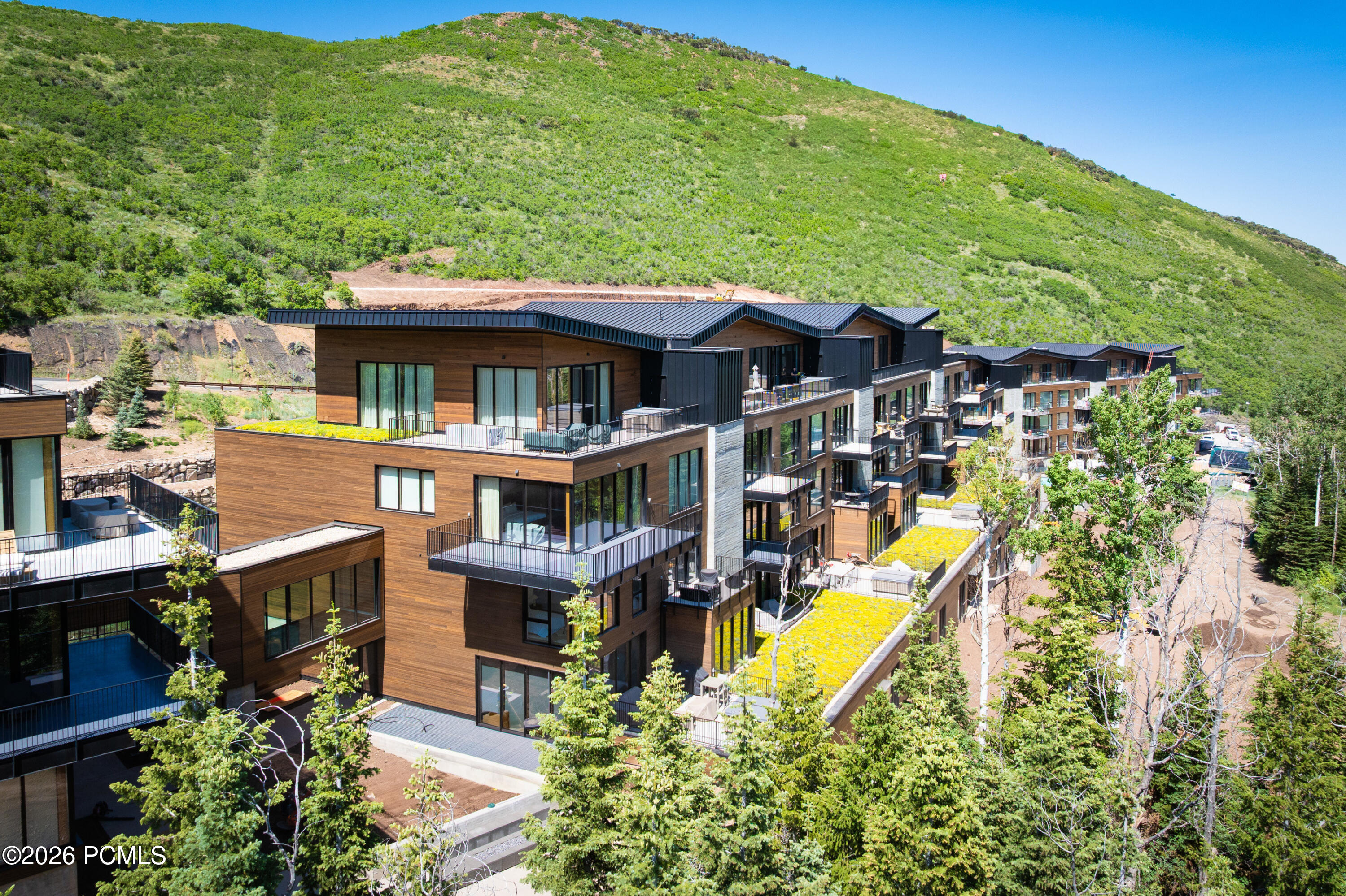3267 W Deer Hollow Road 2402