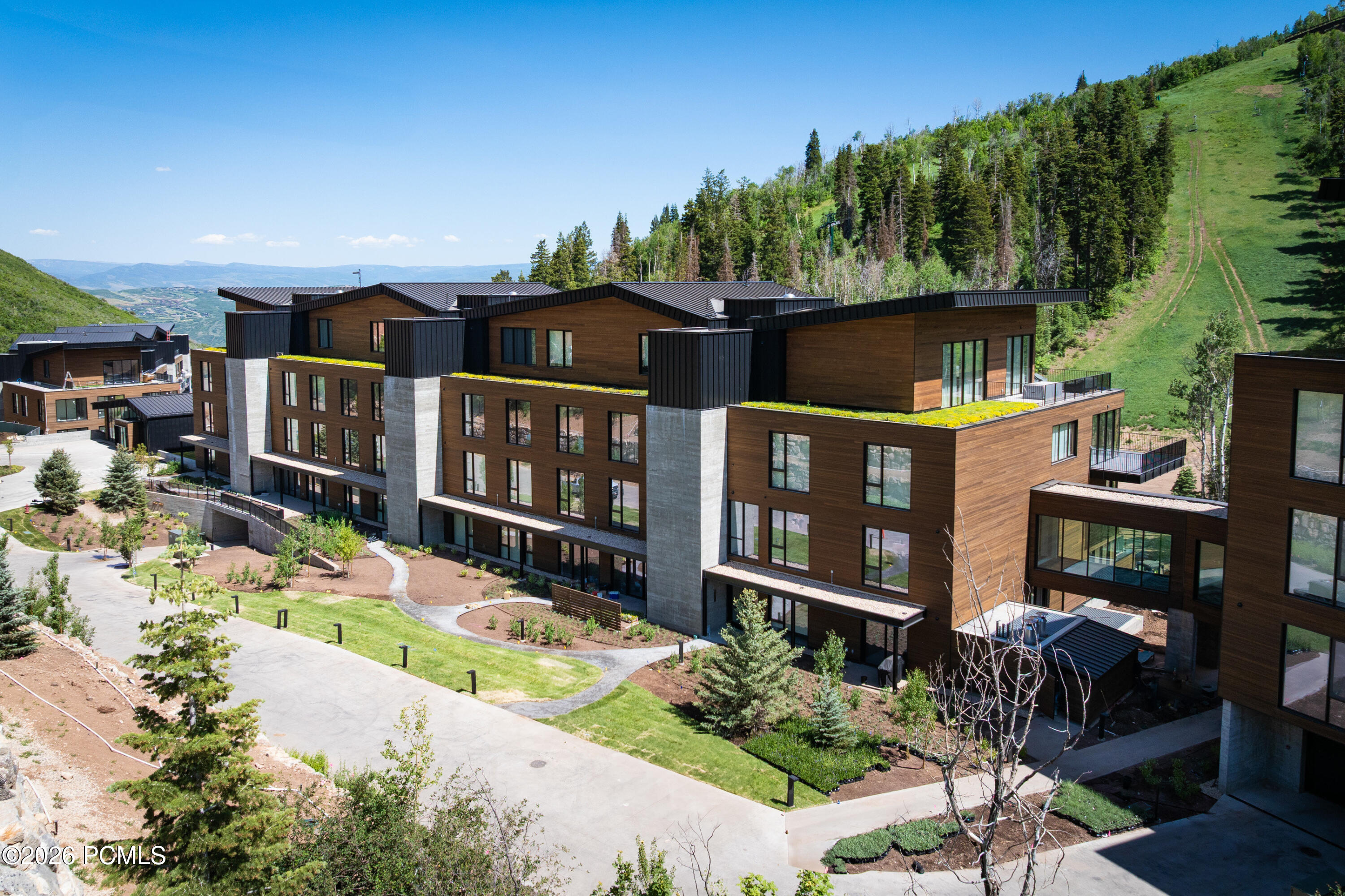 3267 W Deer Hollow Road 2402