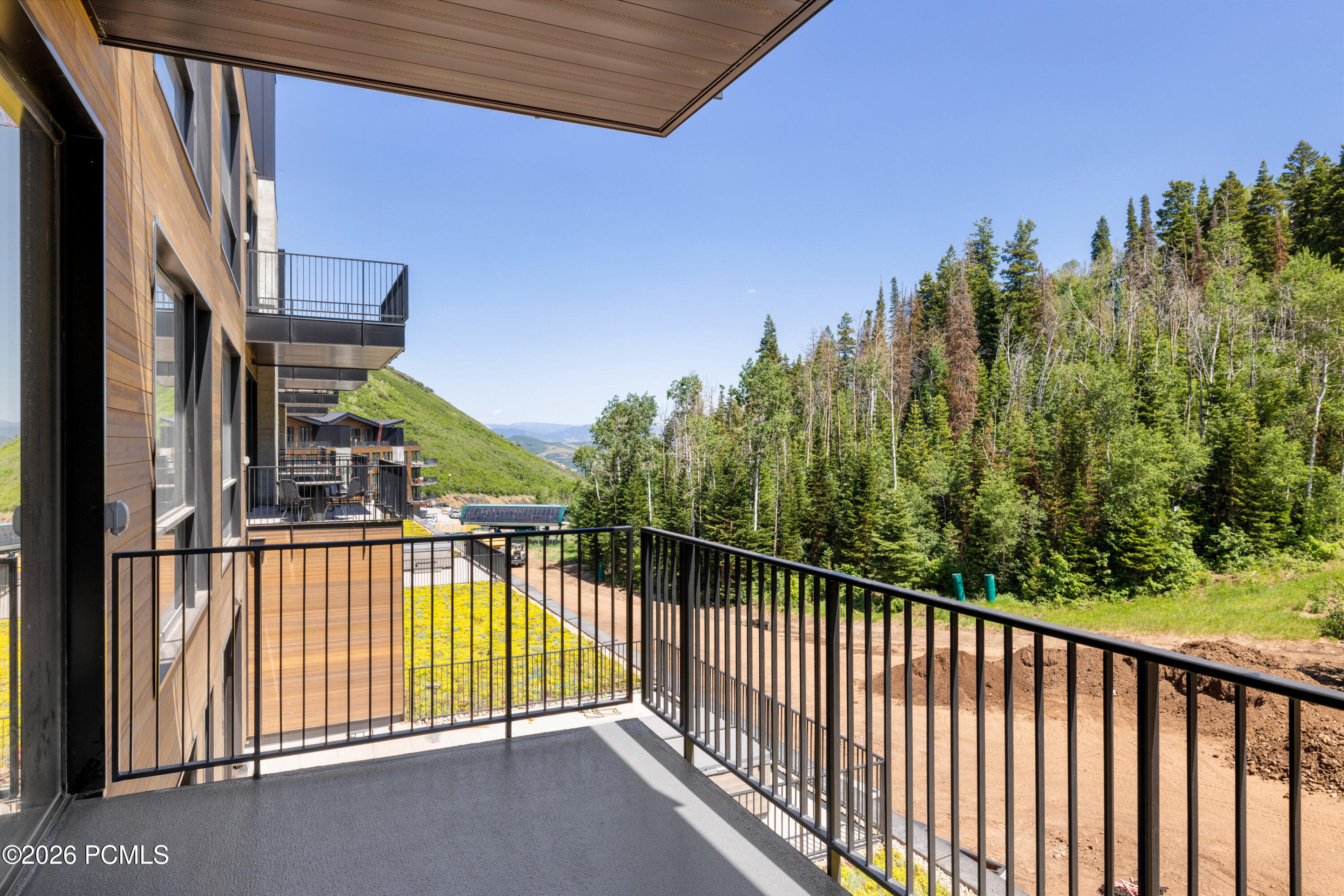 3267 W Deer Hollow Road 2402