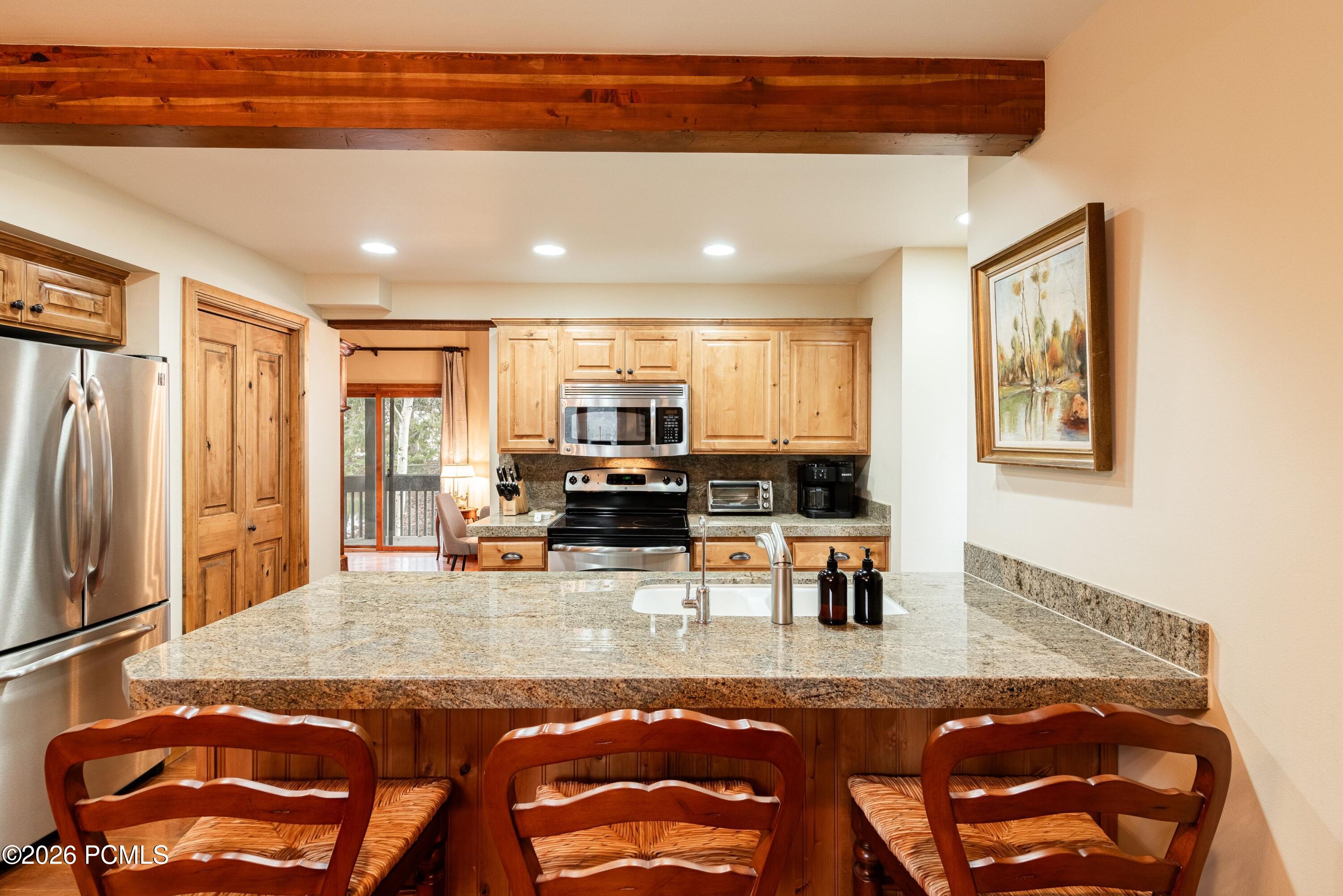 1525 Lakeside