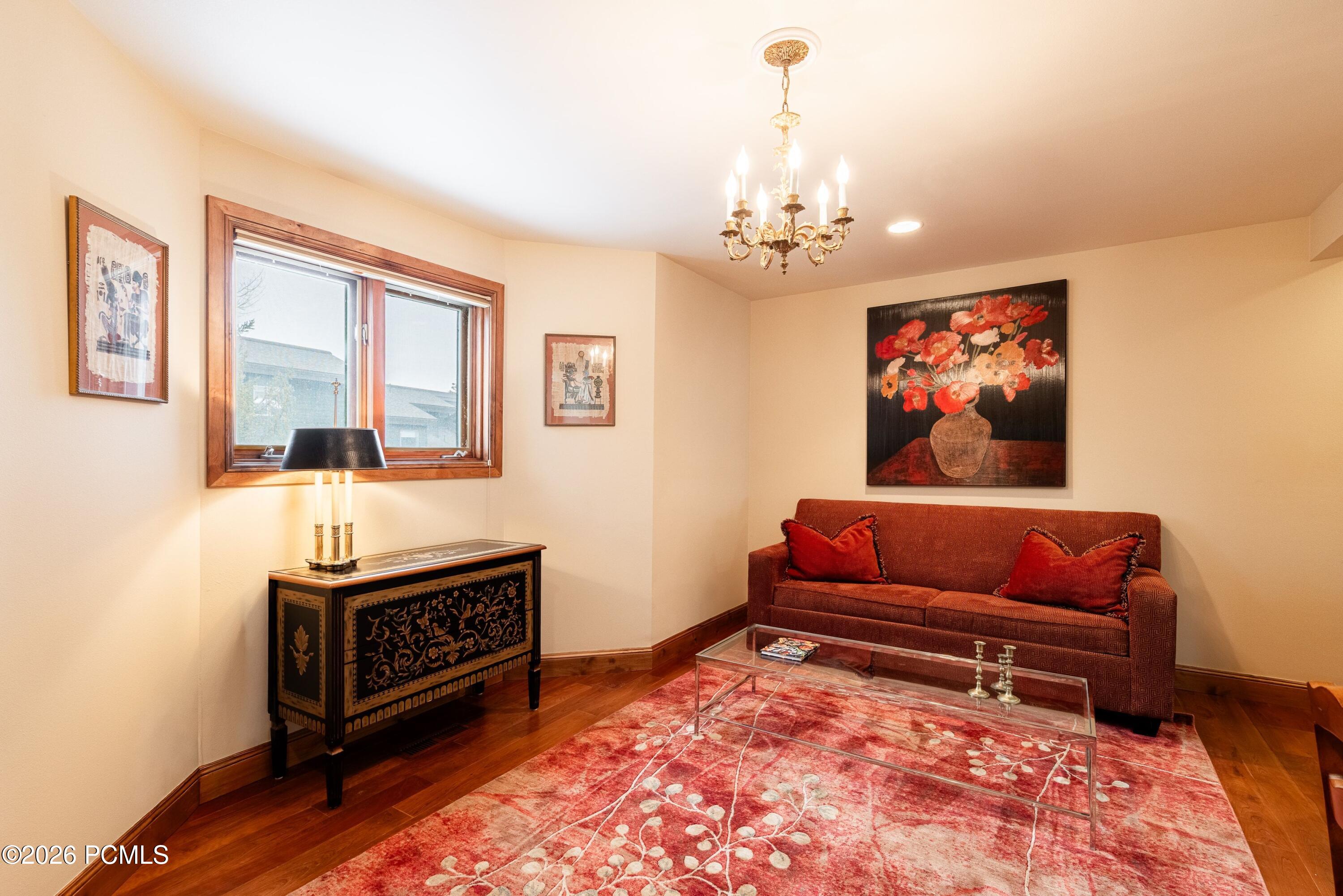 1525 Lakeside