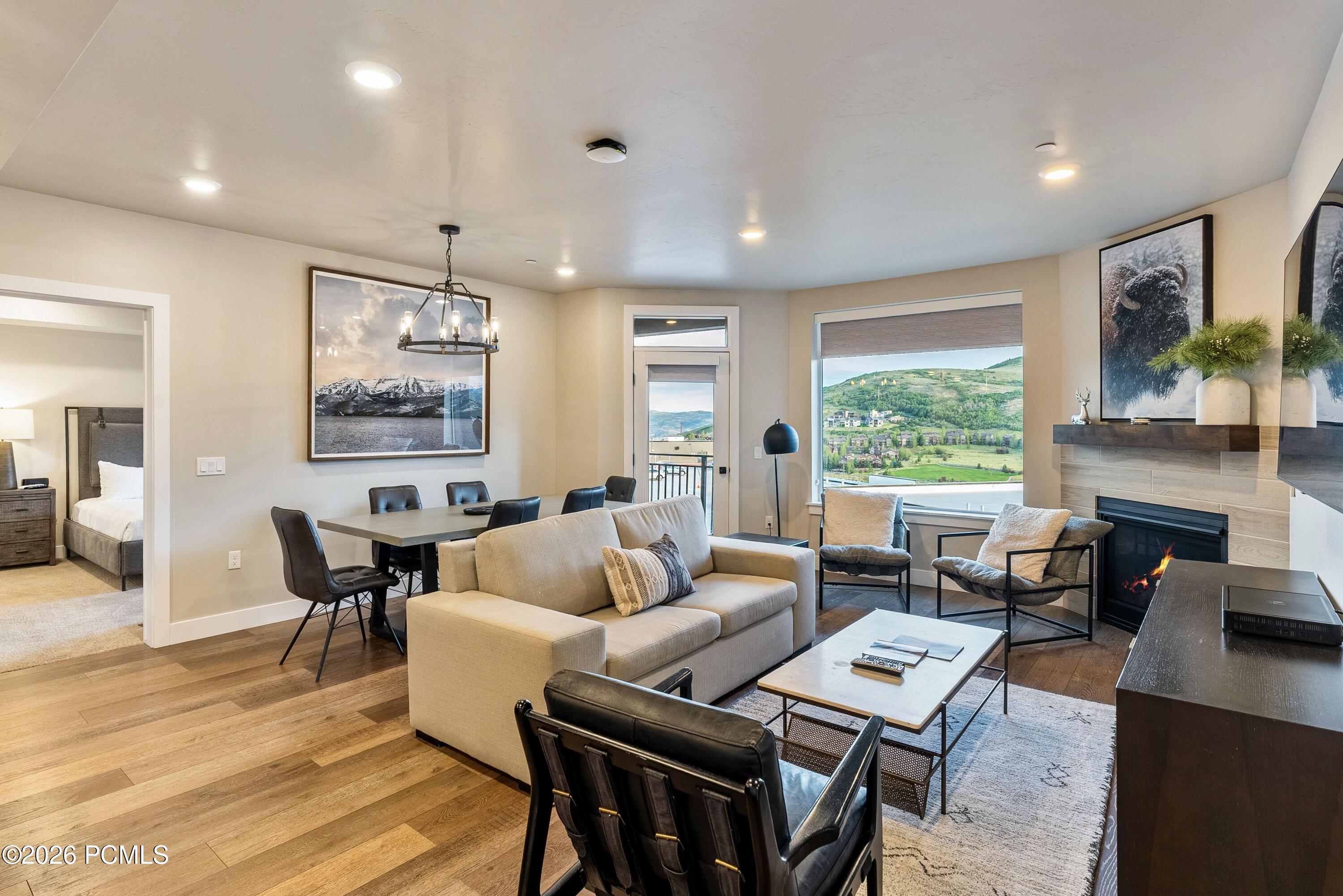 909 W Peace Tree Trail 513