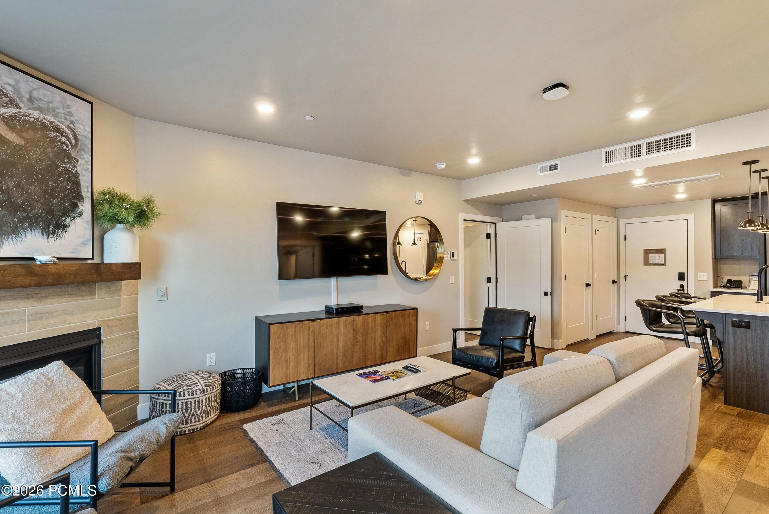 909 W Peace Tree Trail 513