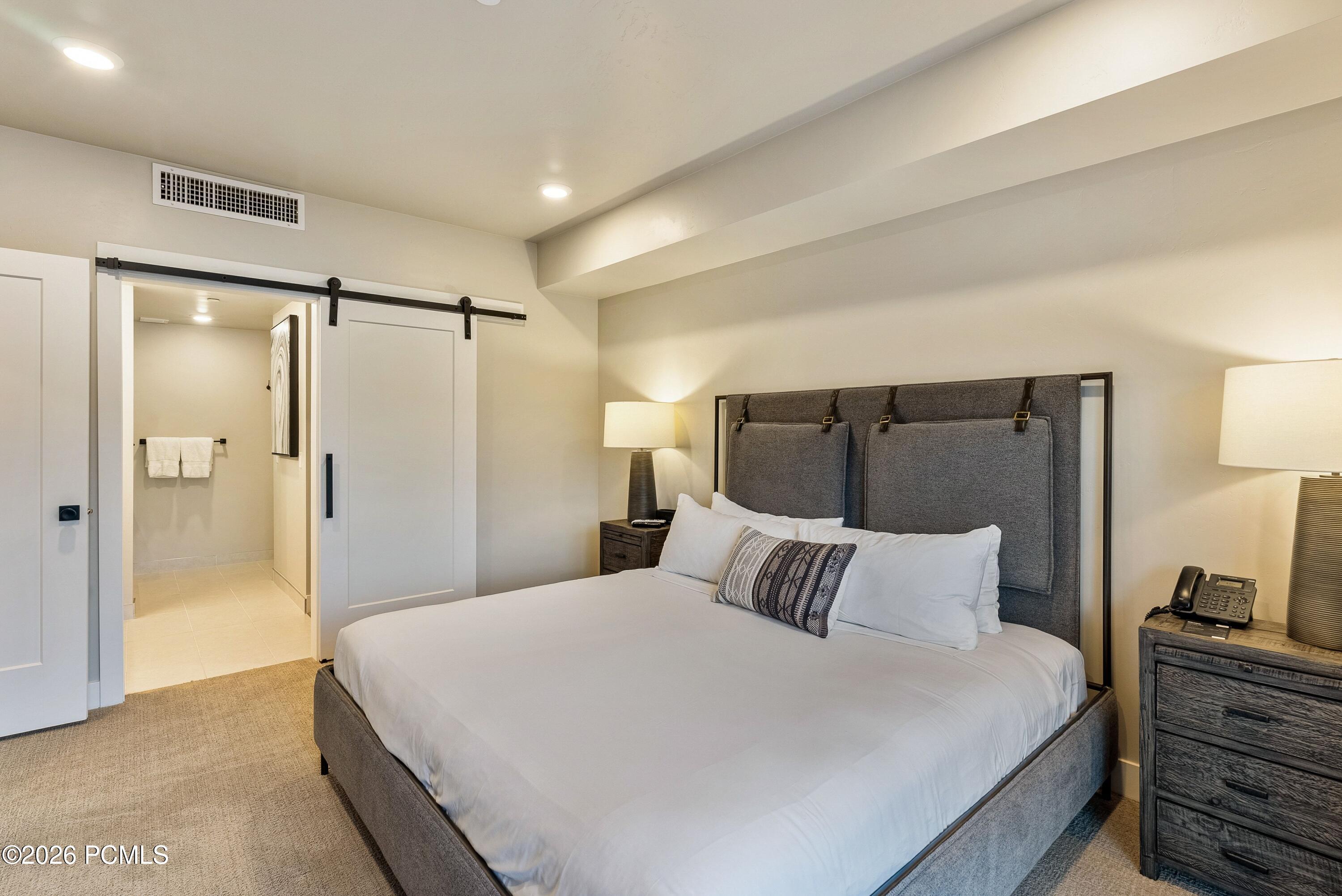 909 W Peace Tree Trail 513