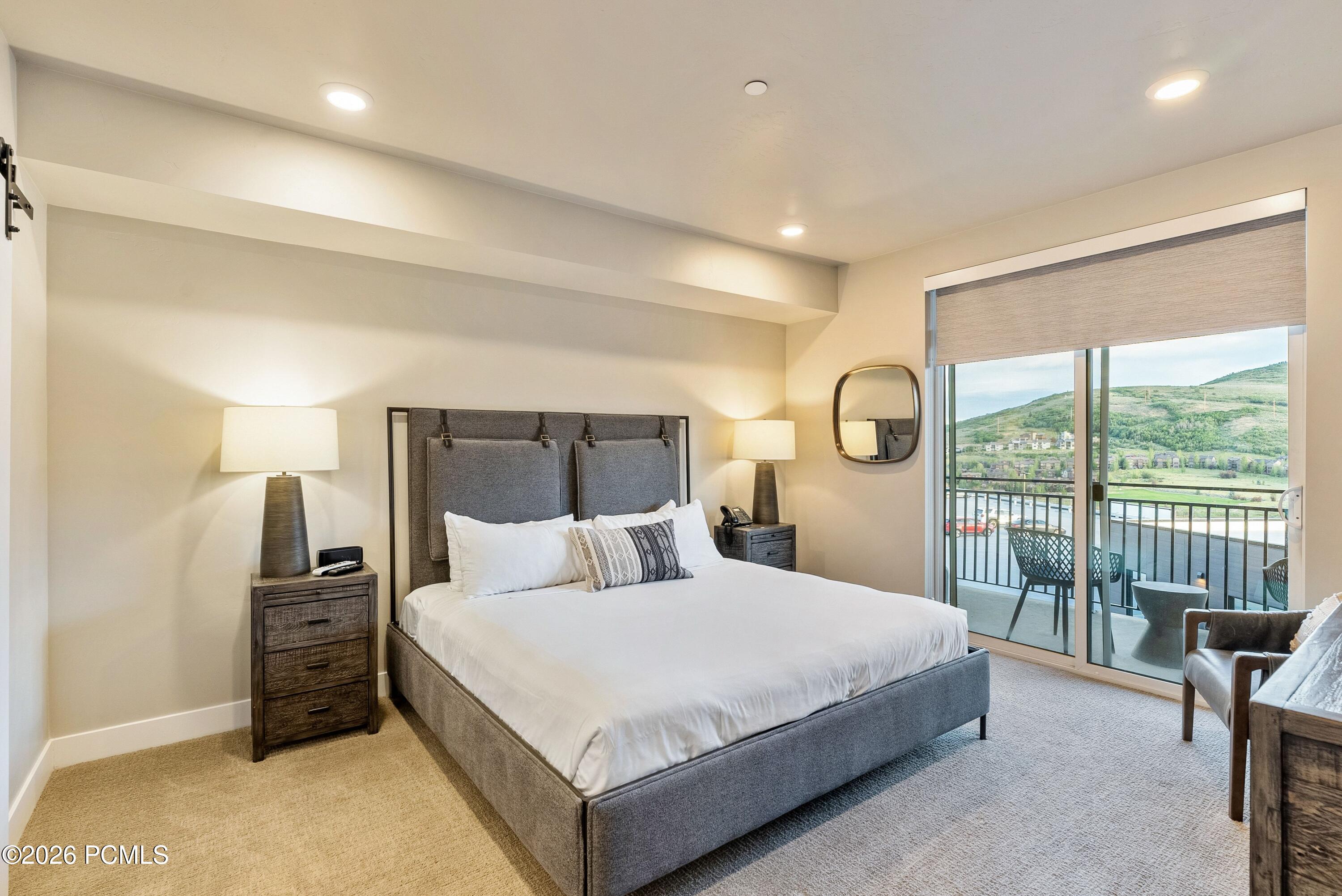 909 W Peace Tree Trail 513