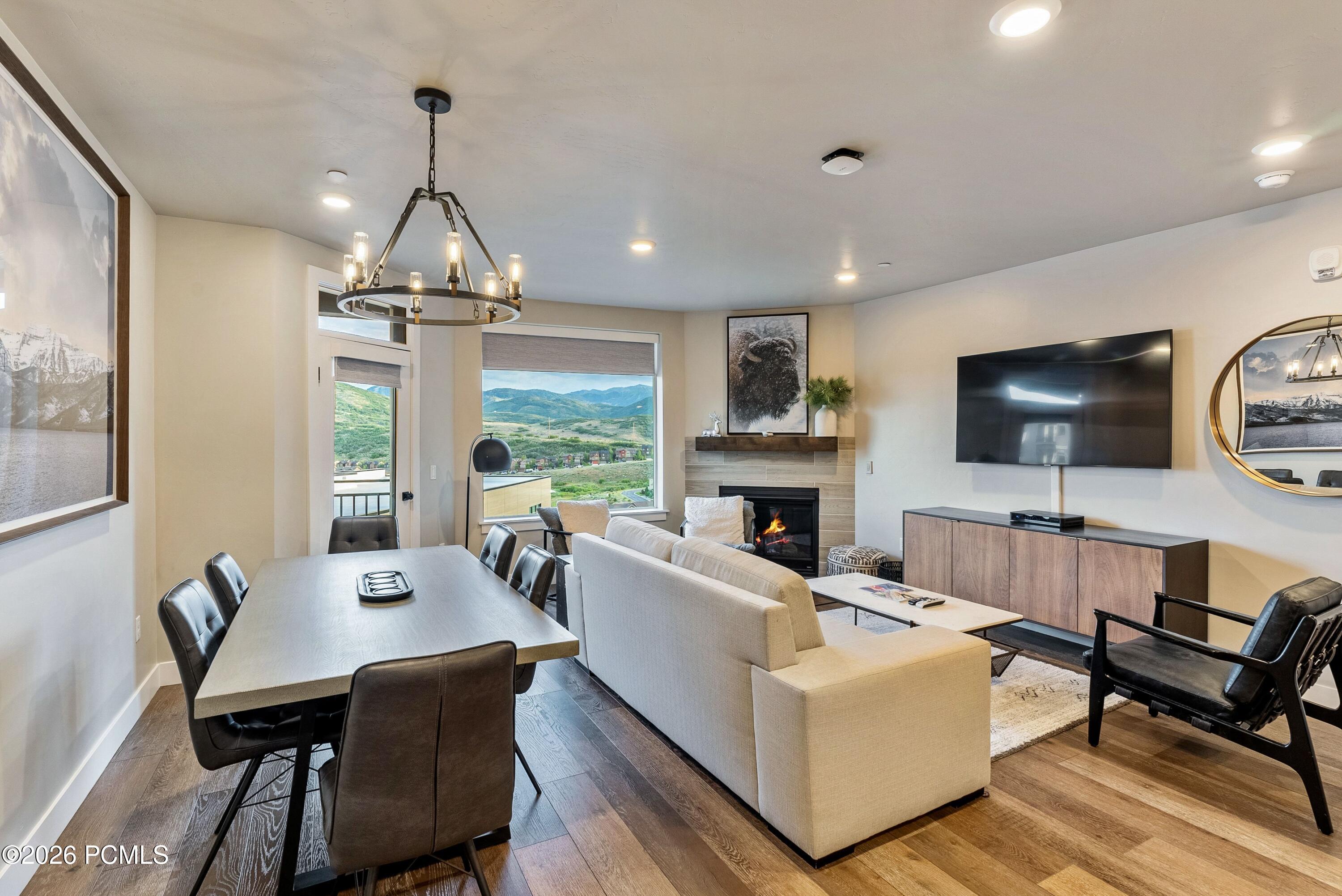 909 W Peace Tree Trail 513