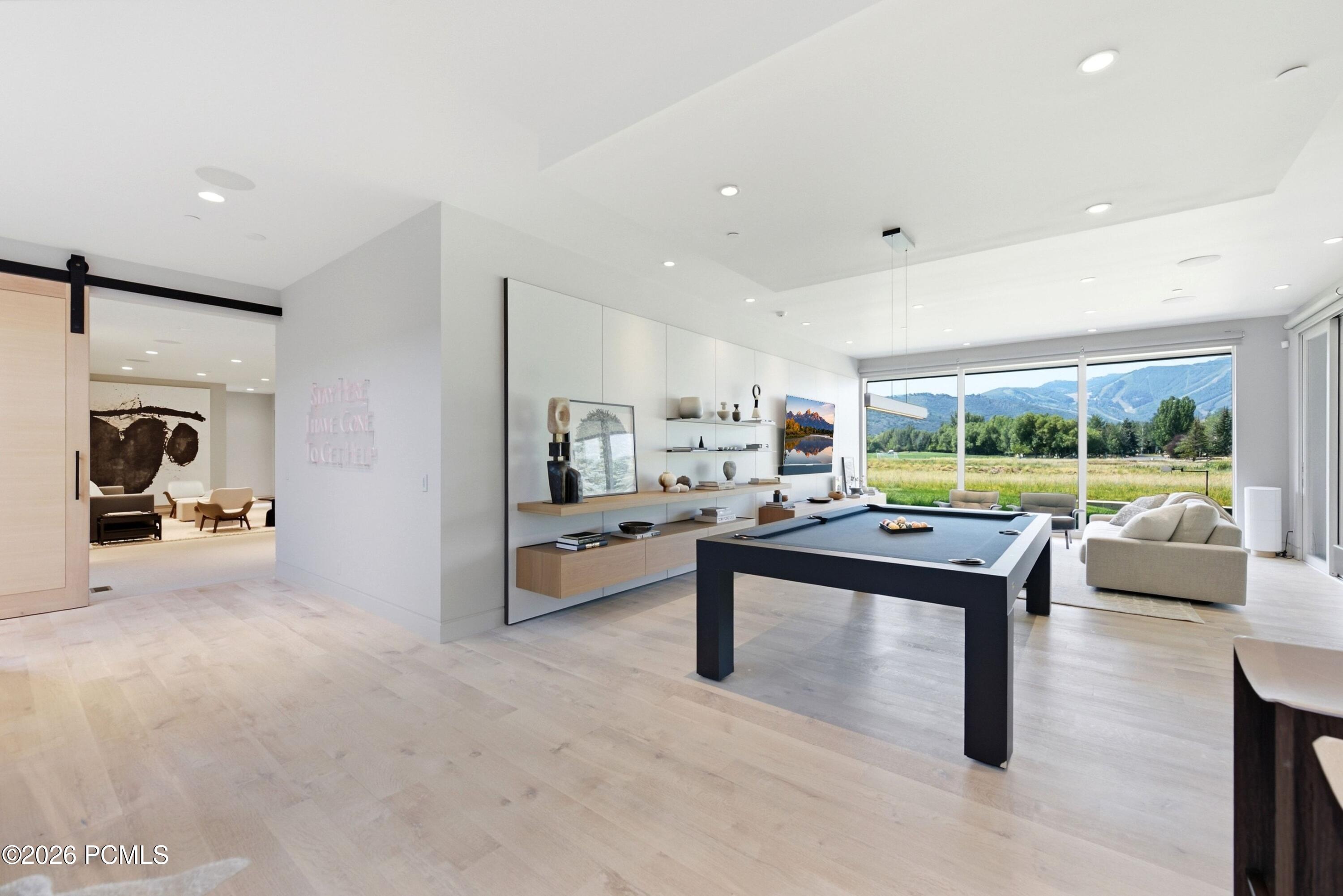 2383 Lake View Court
