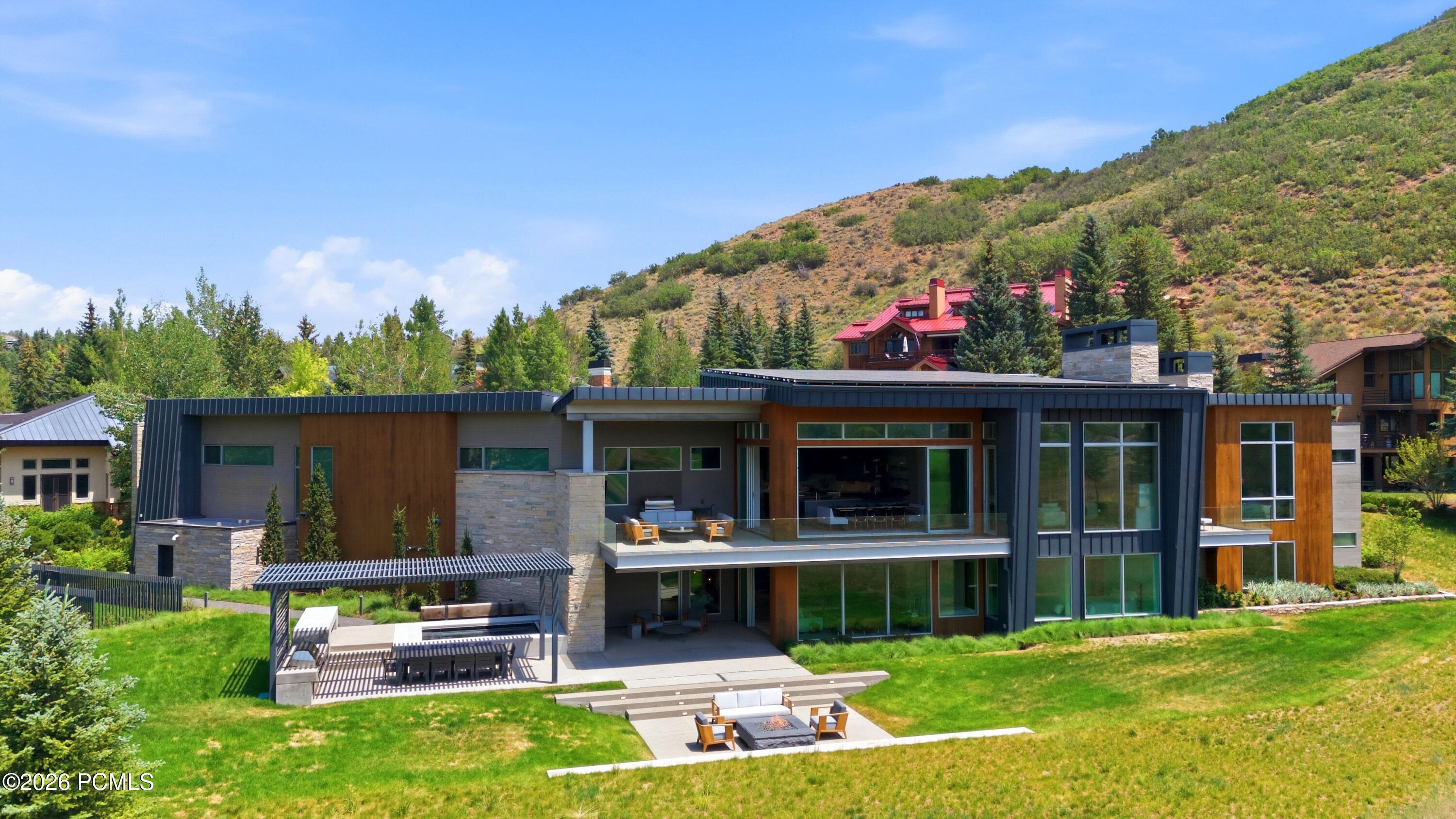 2383 Lake View Court