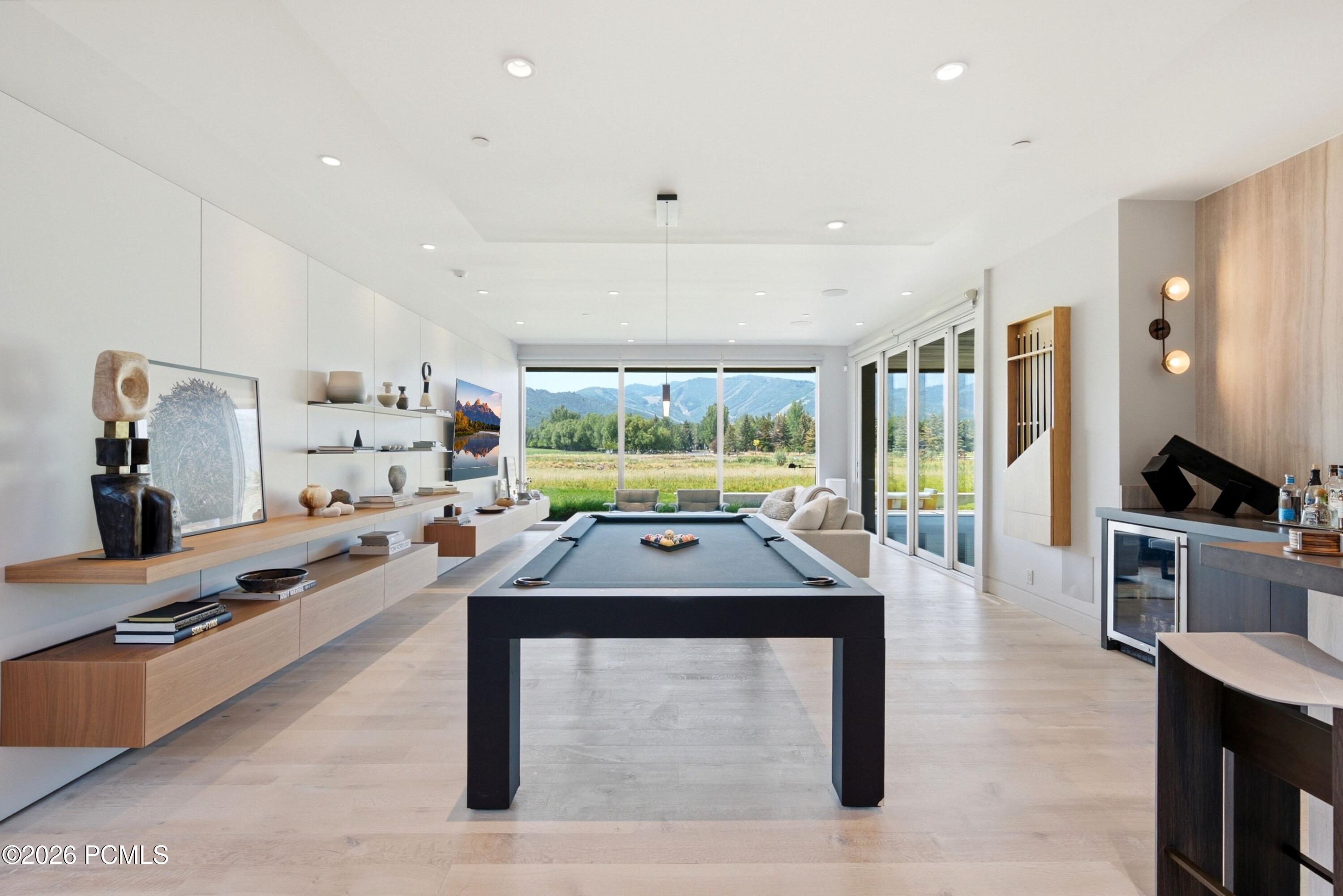 2383 Lake View Court