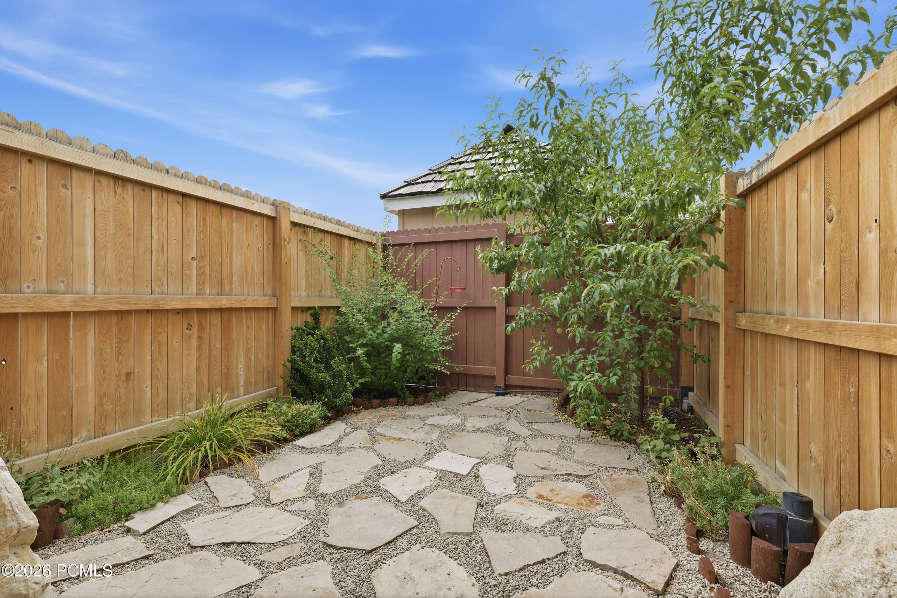 4521 S Countrylane Road