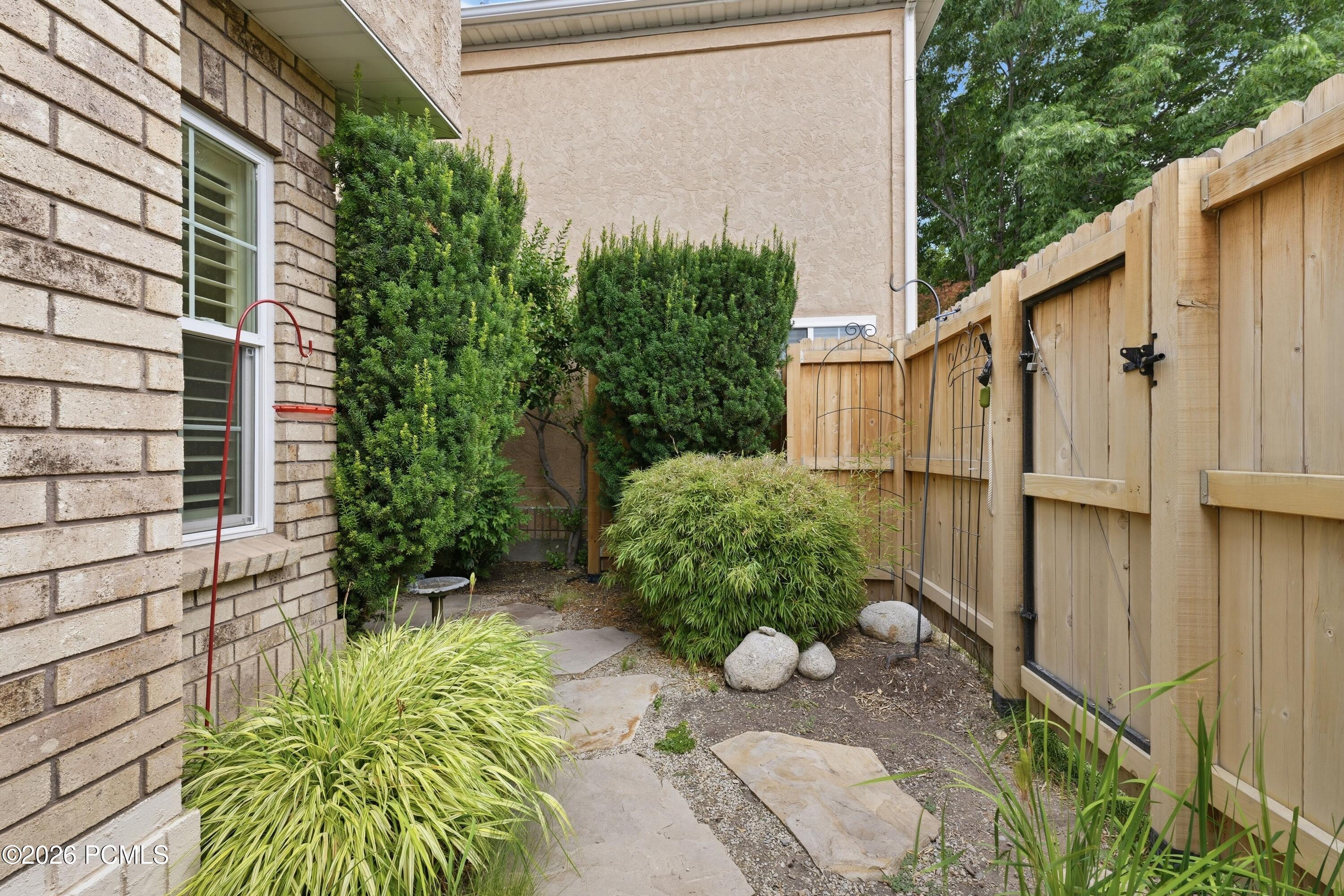 4521 S Countrylane Road
