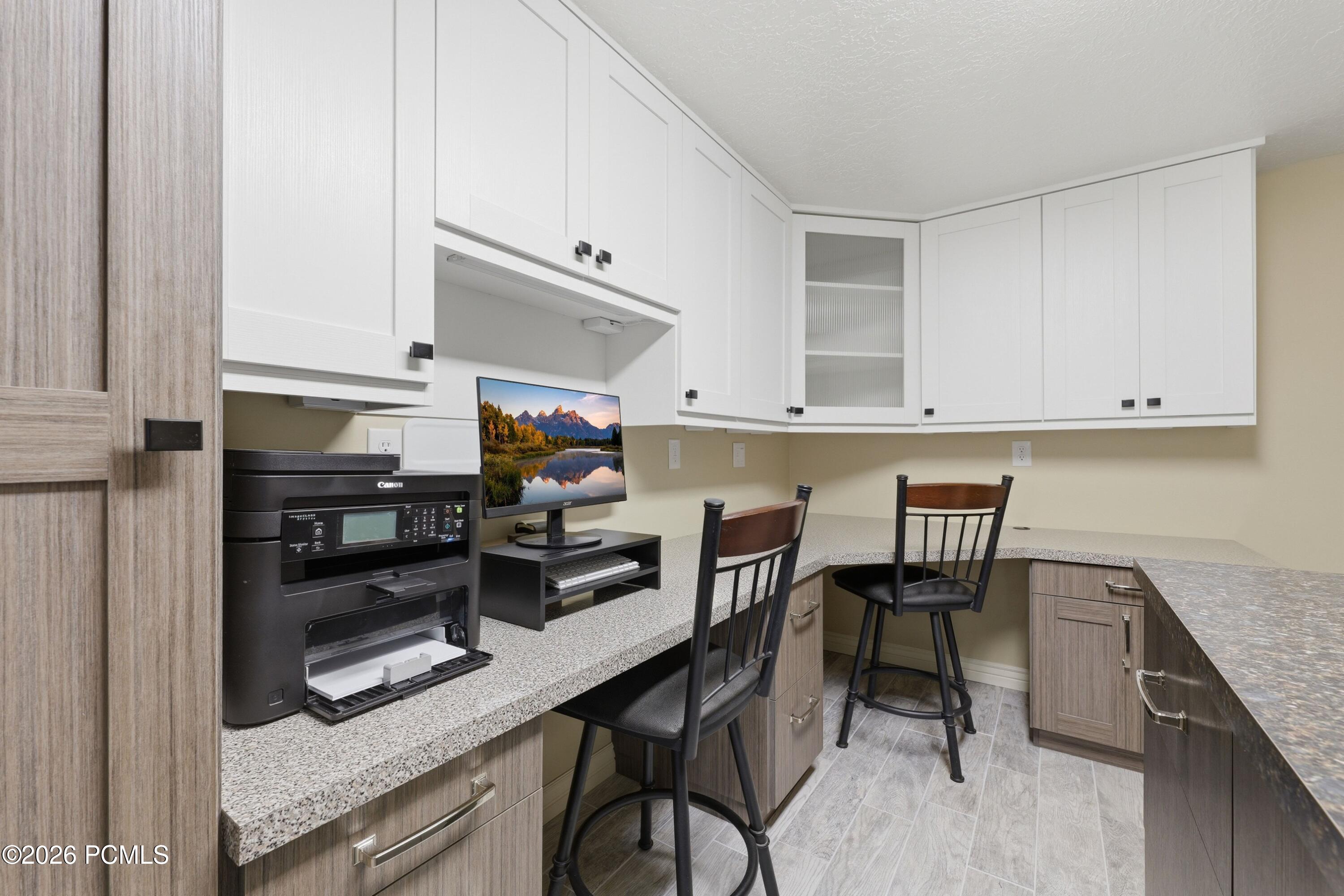 4521 S Countrylane Road