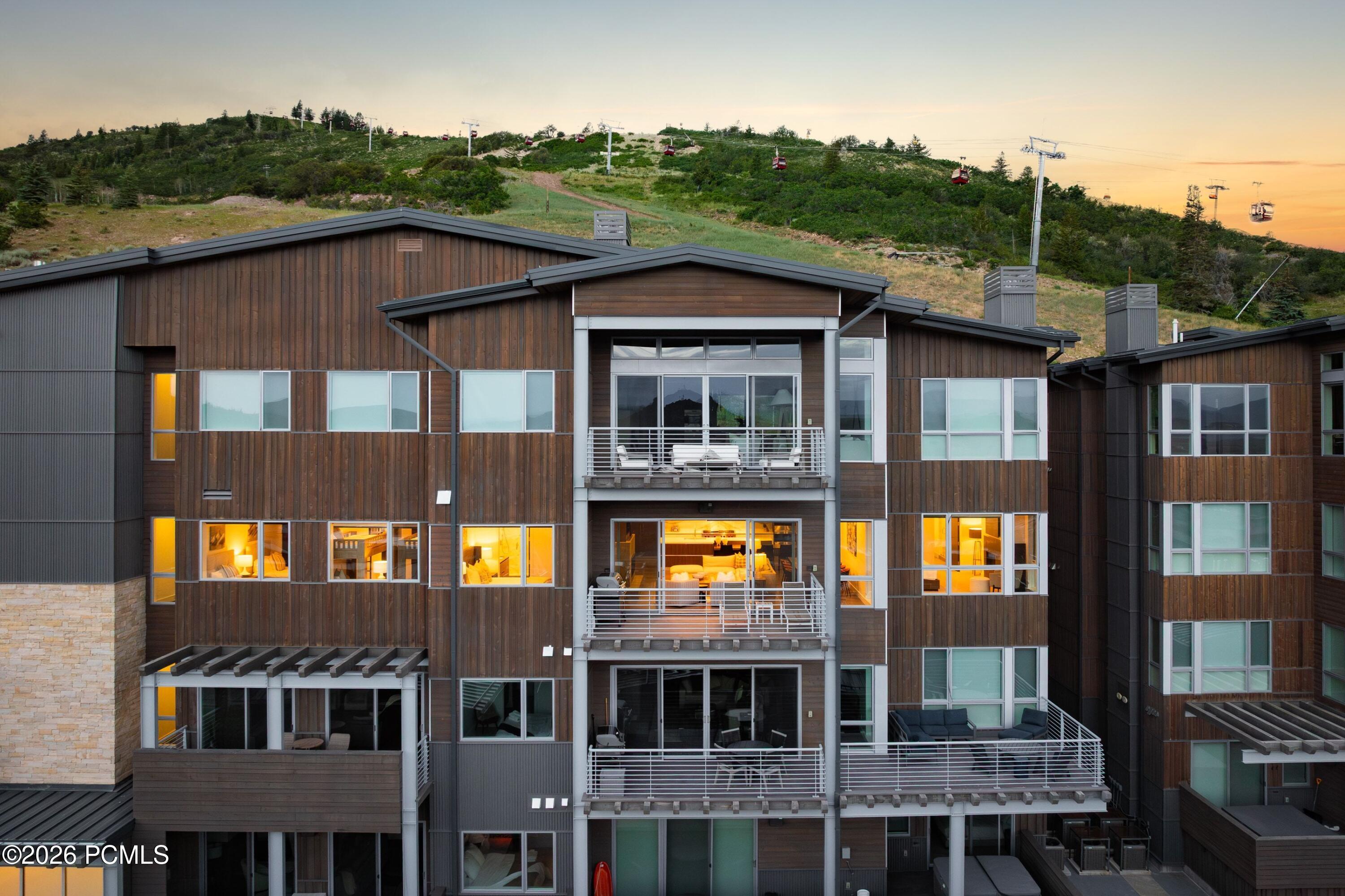 2752 W High Mountain Road 306