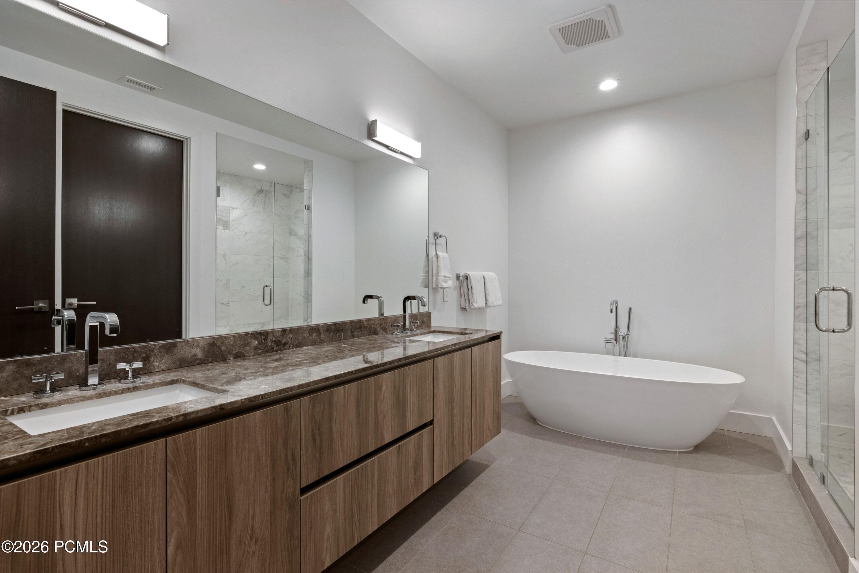2752 W High Mountain Road 306