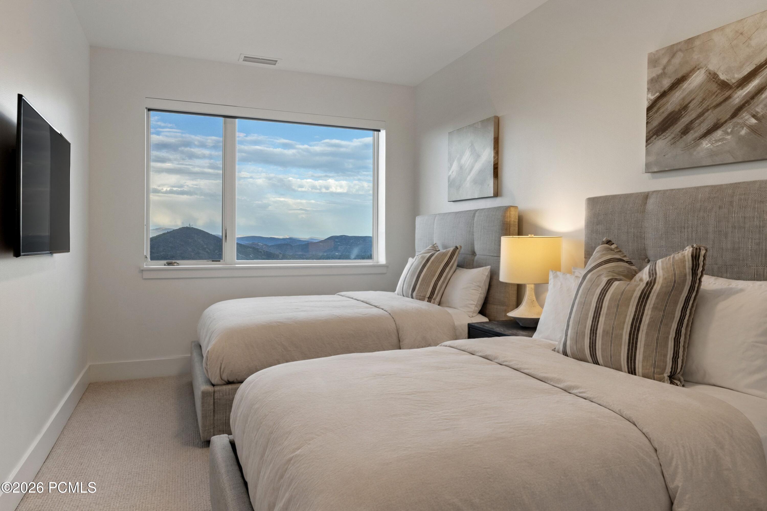 2752 W High Mountain Road 306