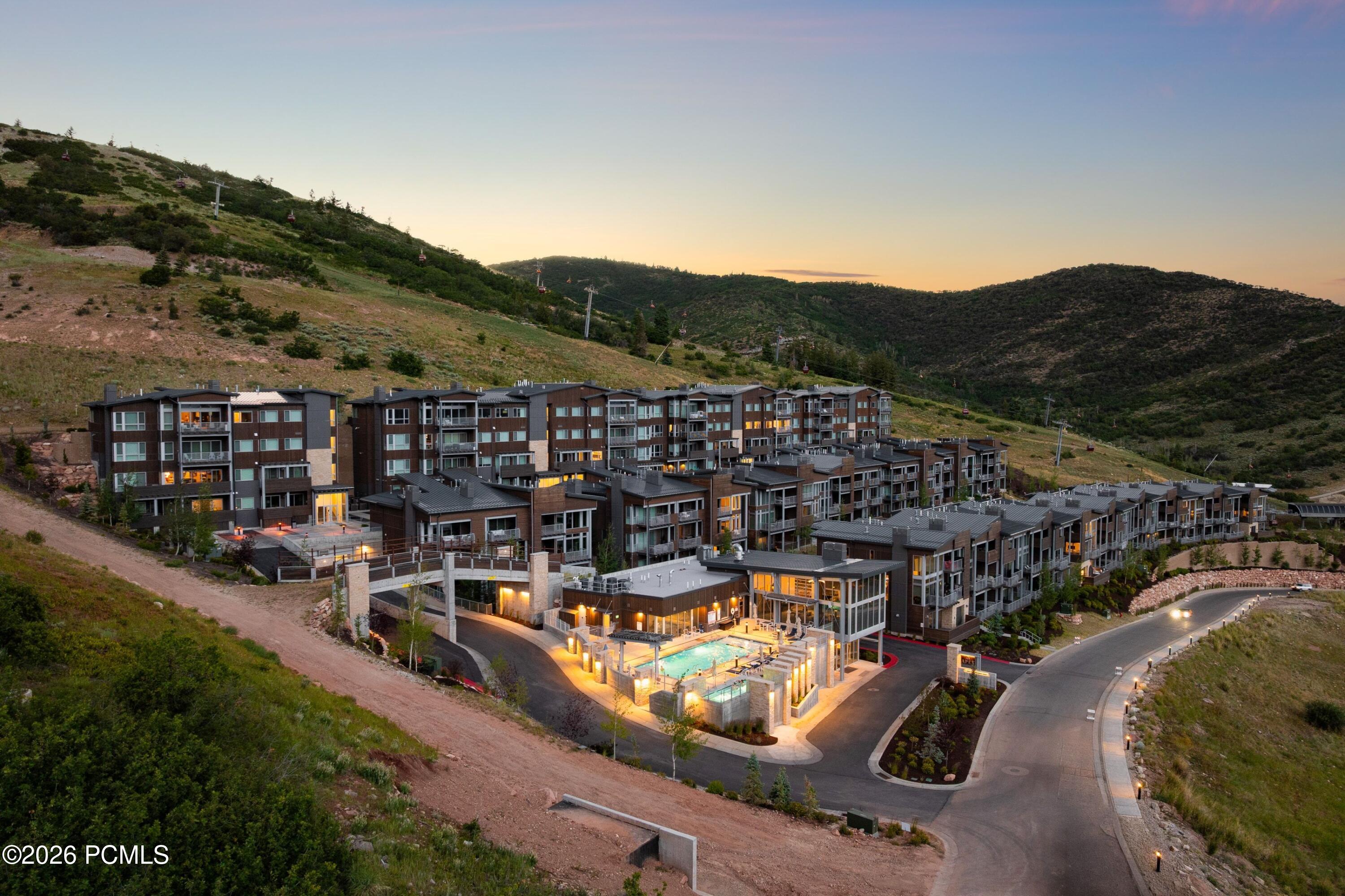 2752 W High Mountain Road 306