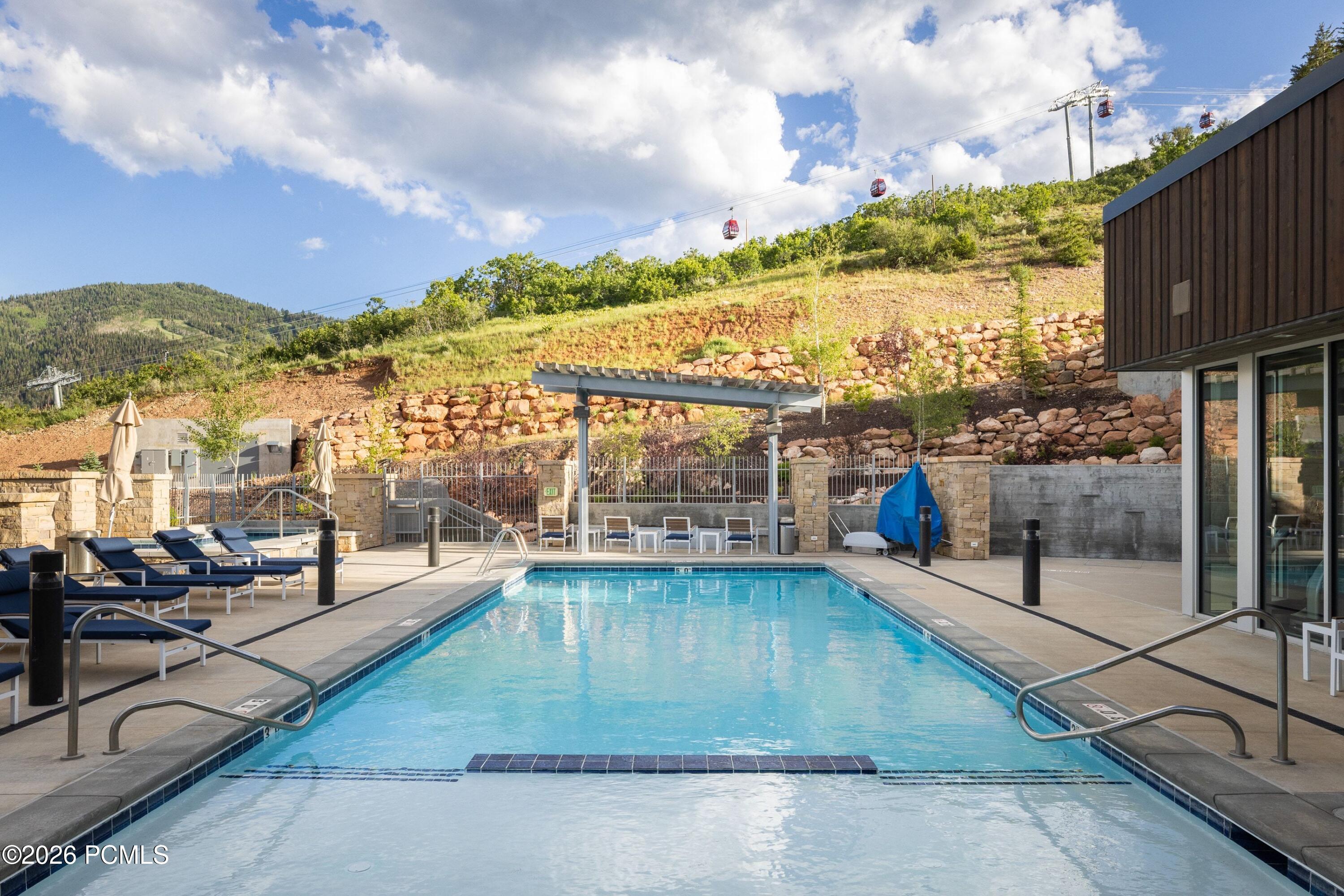 2752 W High Mountain Road 306