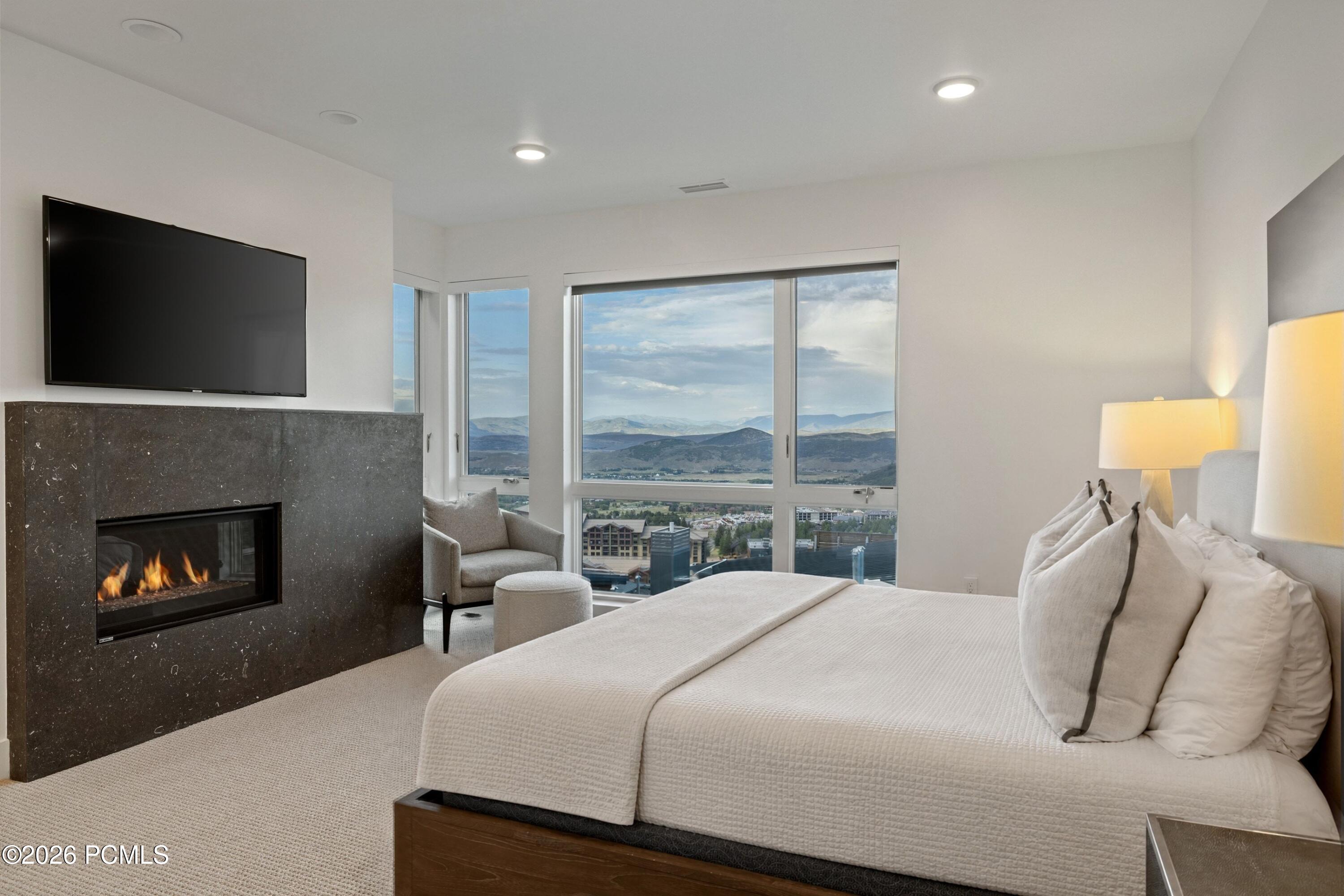2752 W High Mountain Road 306