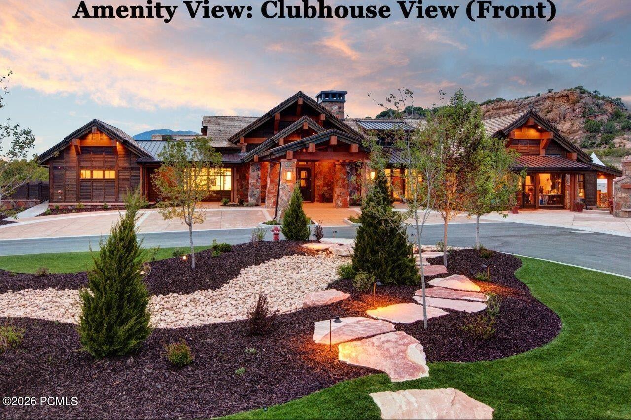 3125 E Horse Mountain Circle