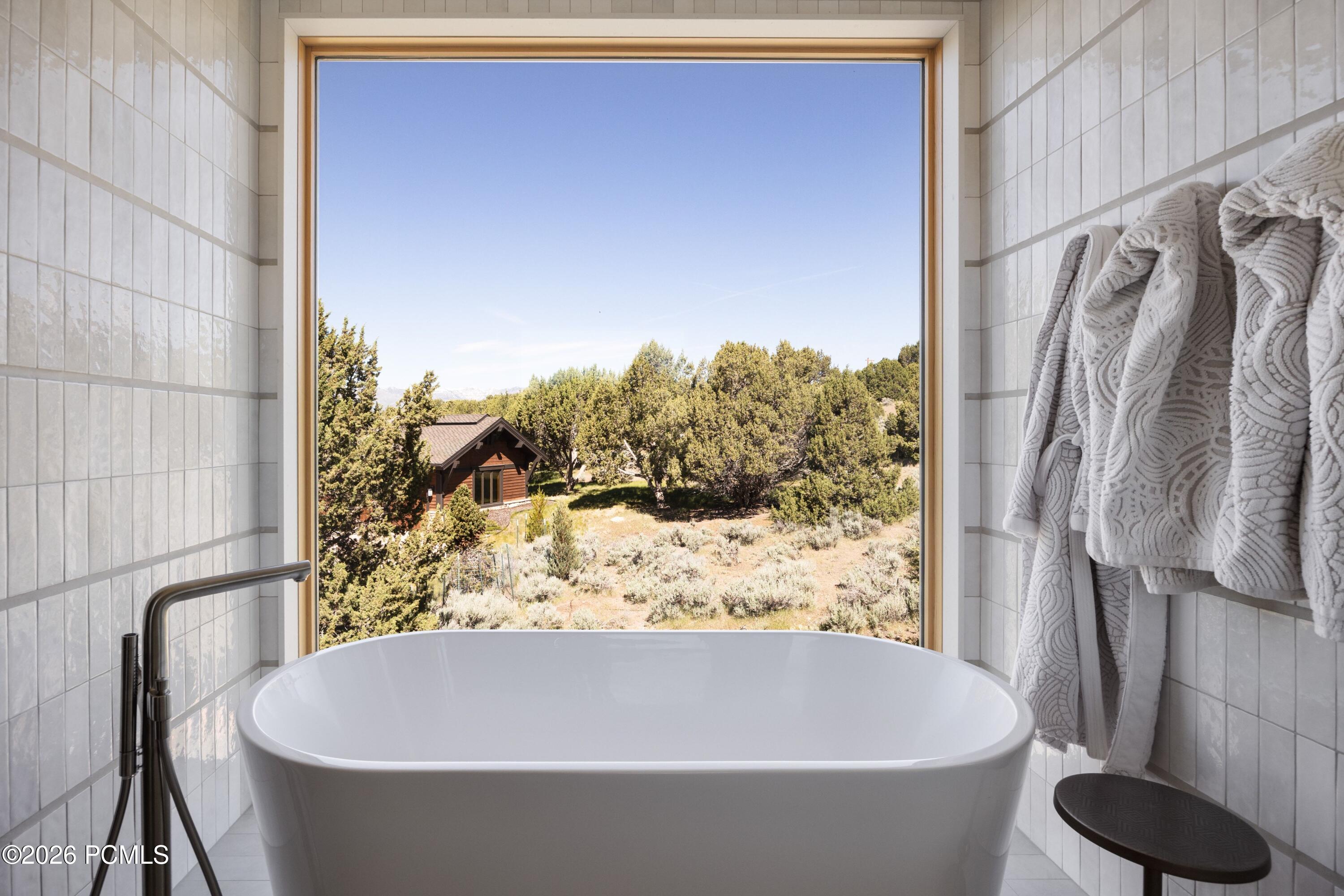 3125 E Horse Mountain Circle